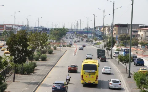 Traslado de la ciclovía de la avenida Narcisa de Jesús genera debate y críticas ciudadanas