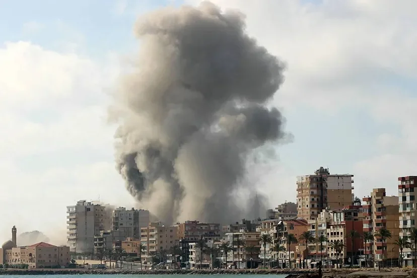 Irán lanza misiles contra Israel por primera vez desde la tregua y aumenta la tensión en Medio Oriente