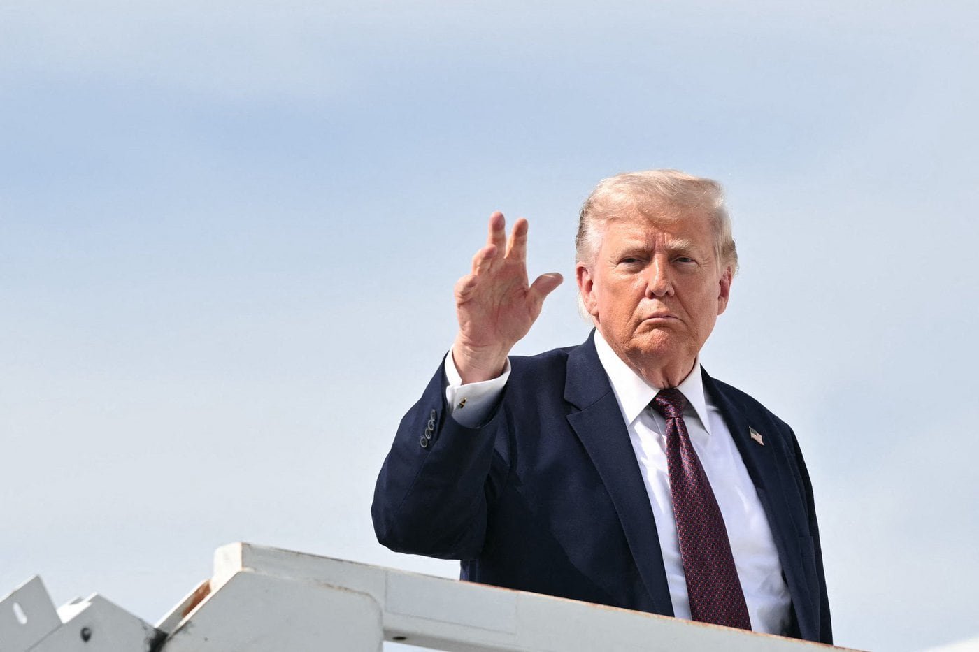 Tribunal autoriza a Trump reanudar deportaciones aceleradas en todo Estados Unidos