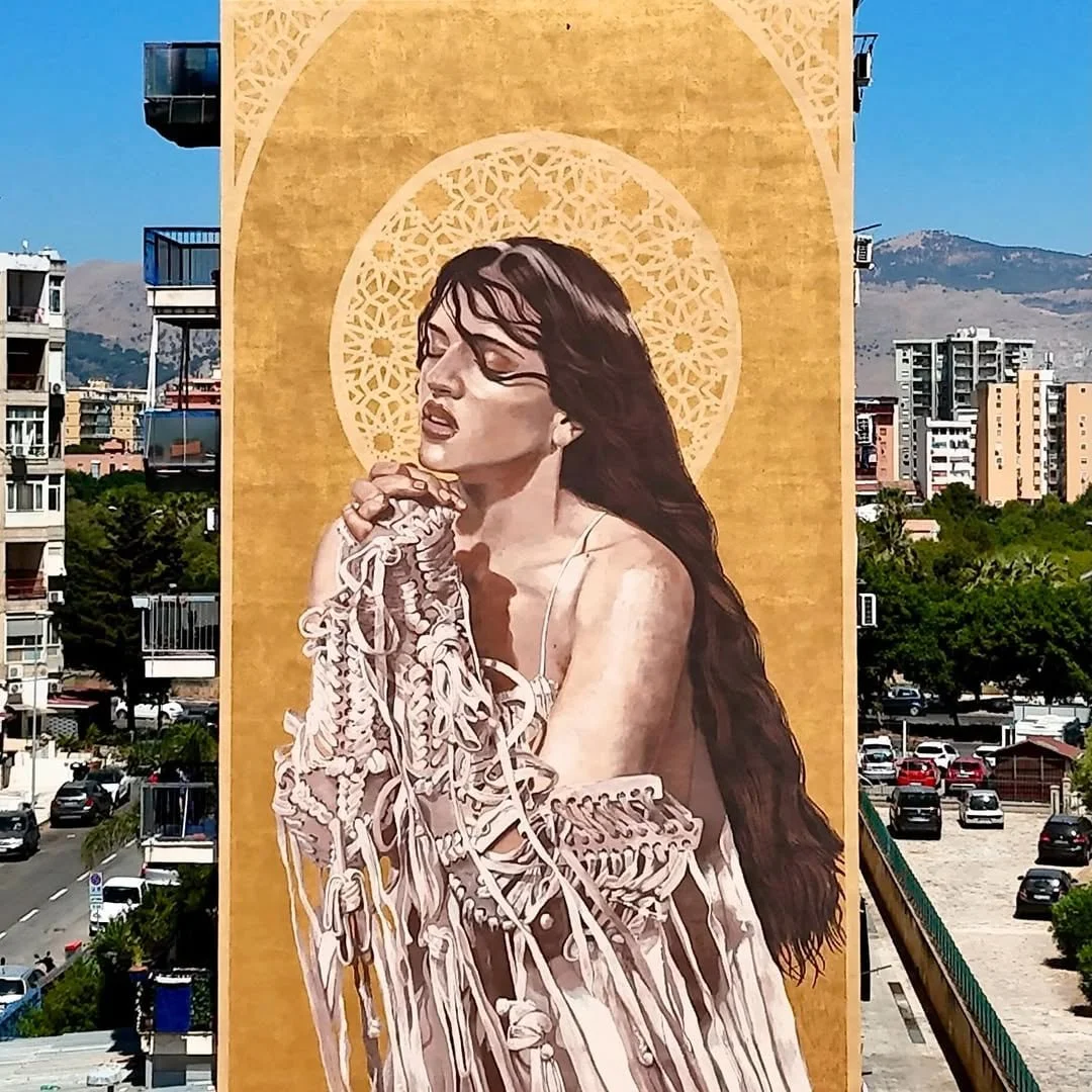 Rosalía es inmortalizada como “santa” en un mural de Palermo, Italia