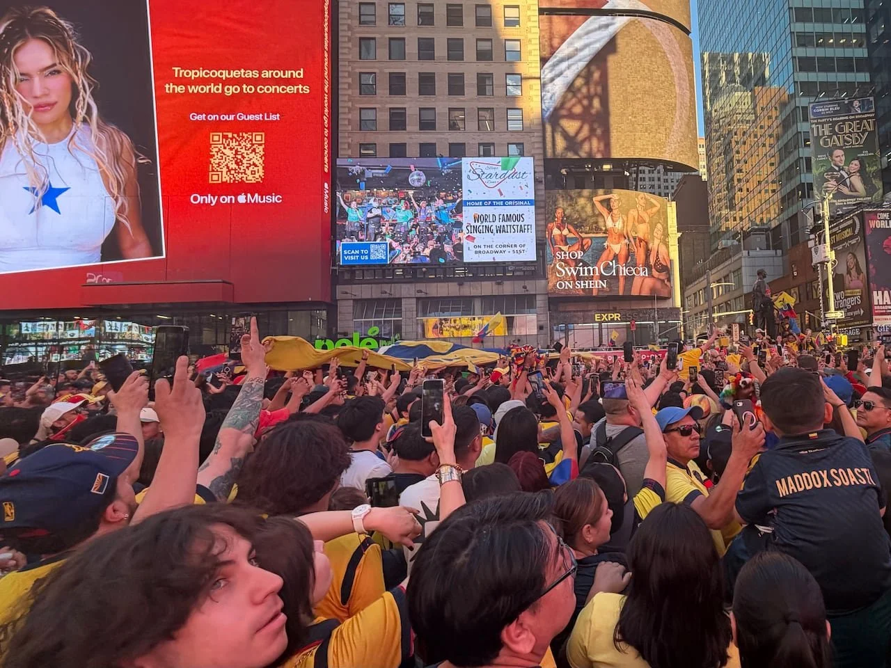 Ecuador llenó de color Times Square antes del decisivo duelo ante Alemania en el Mundial 2026