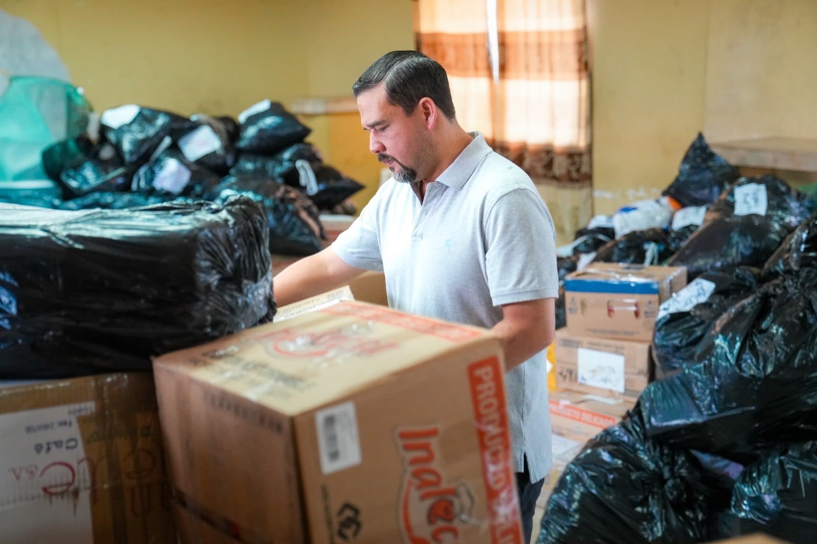 Prefectura del Guayas supera las 55 toneladas de ayuda humanitaria para damnificados por terremotos en Venezuela