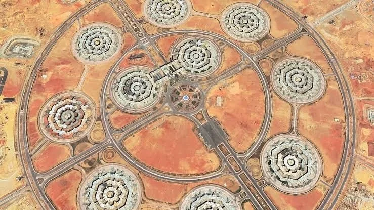 Egipto inaugura el ‘Octágono’, el megacentro militar que centralizará el mando estratégico del país