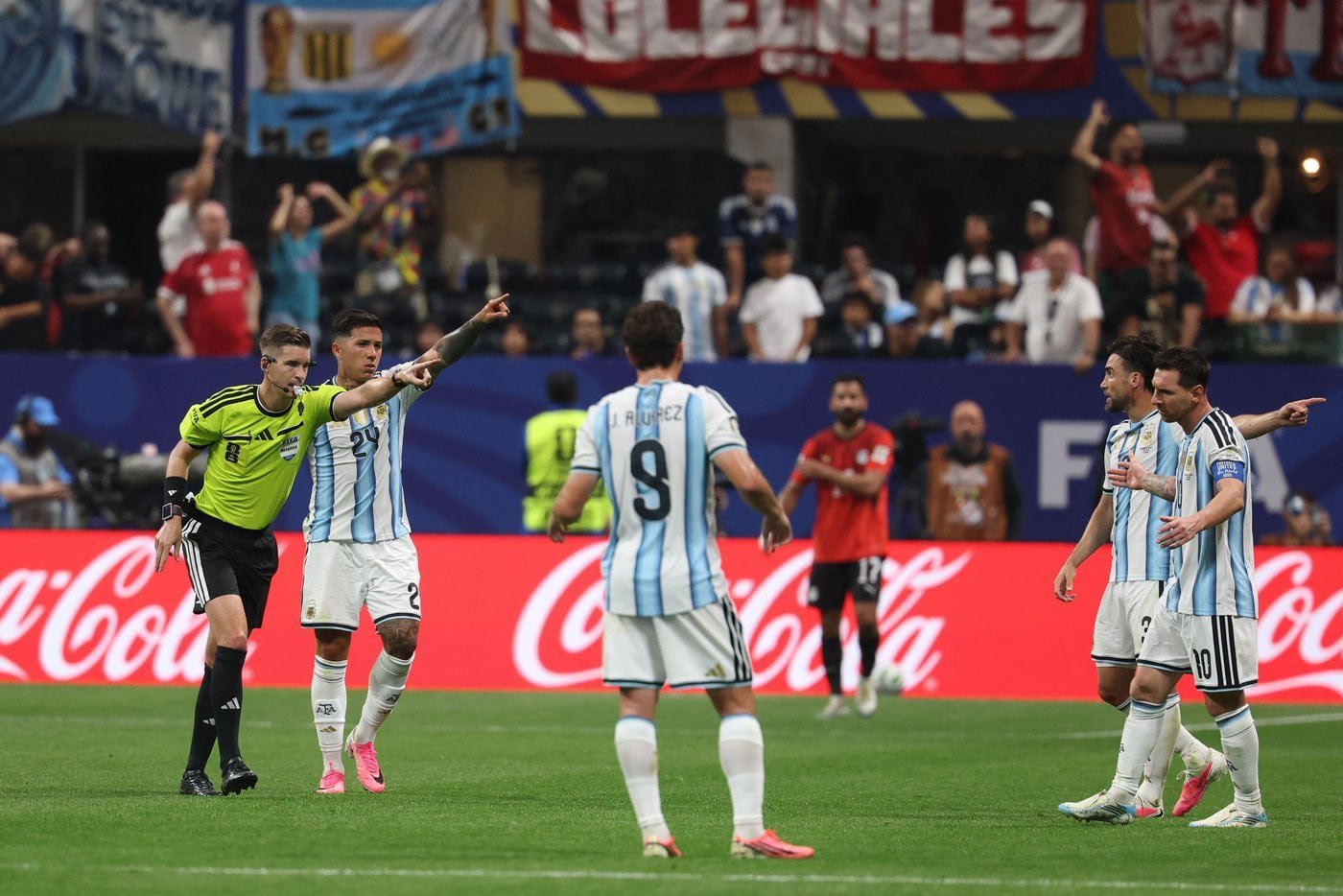¿El VAR ayuda o manda en el Mundial 2026? La tecnología vuelve al centro del debate