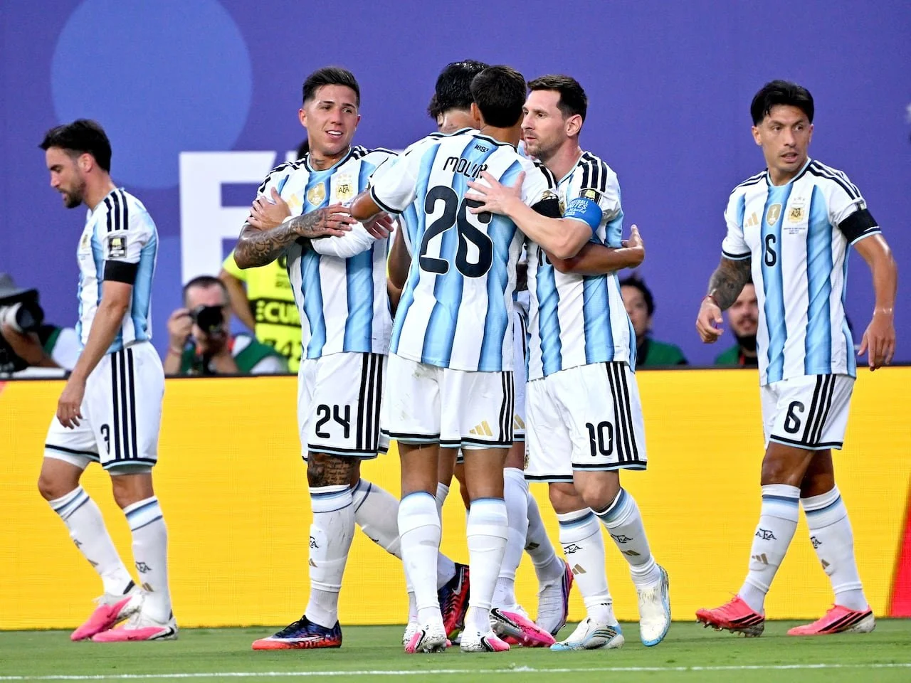 Argentina sufre ante Suiza, pero avanza a semifinales del Mundial 2026 con goles de Julián Álvarez y Lautaro Martínez
