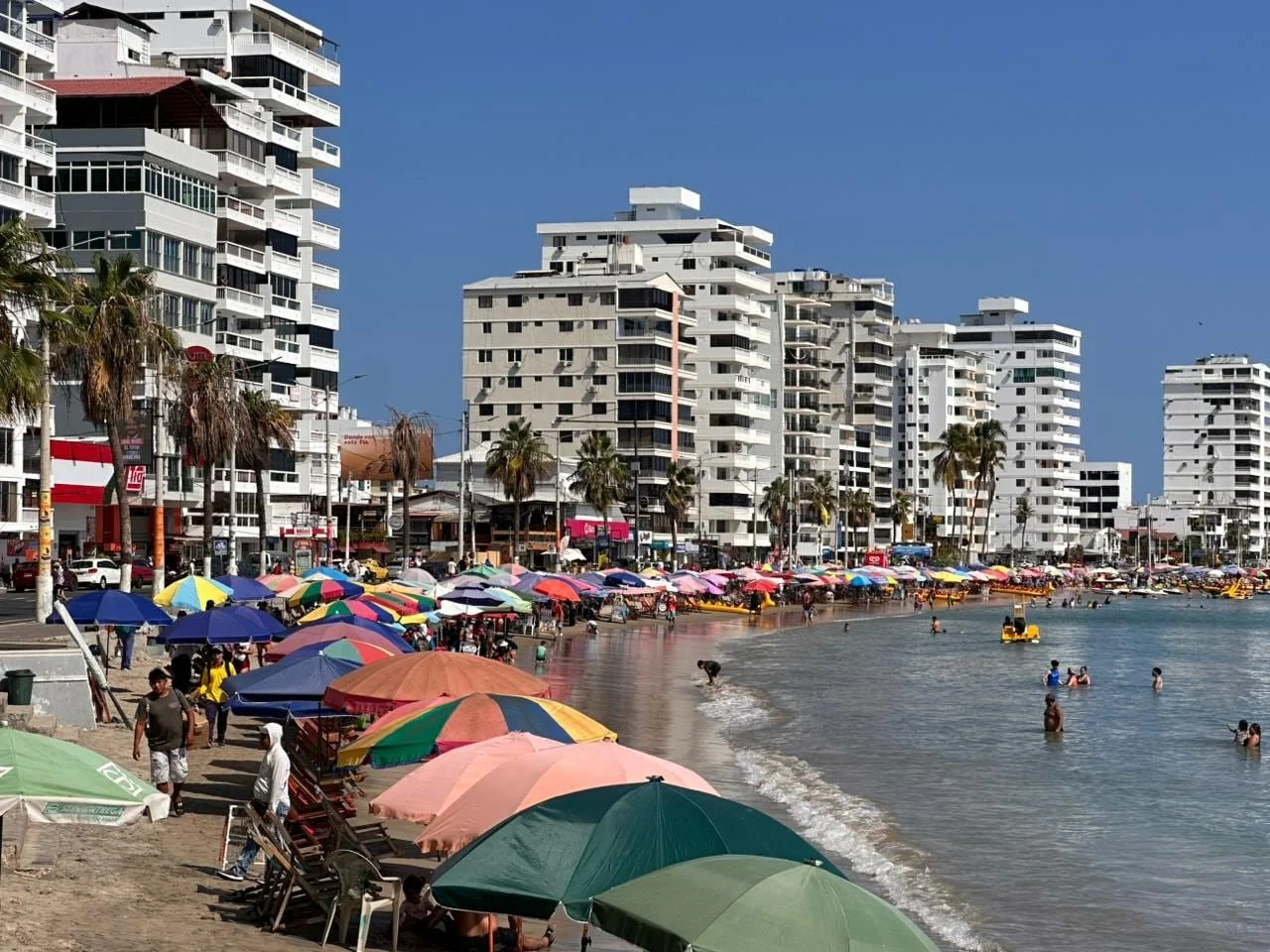 Feriado del 10 de agosto: servicios turísticos tendrán IVA del 8 % en Ecuador