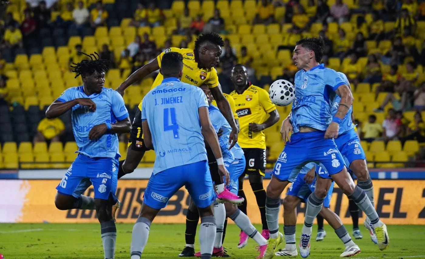 Jugará sin público: Barcelona SC recibe drástica sanción tras los incidentes ante Macará