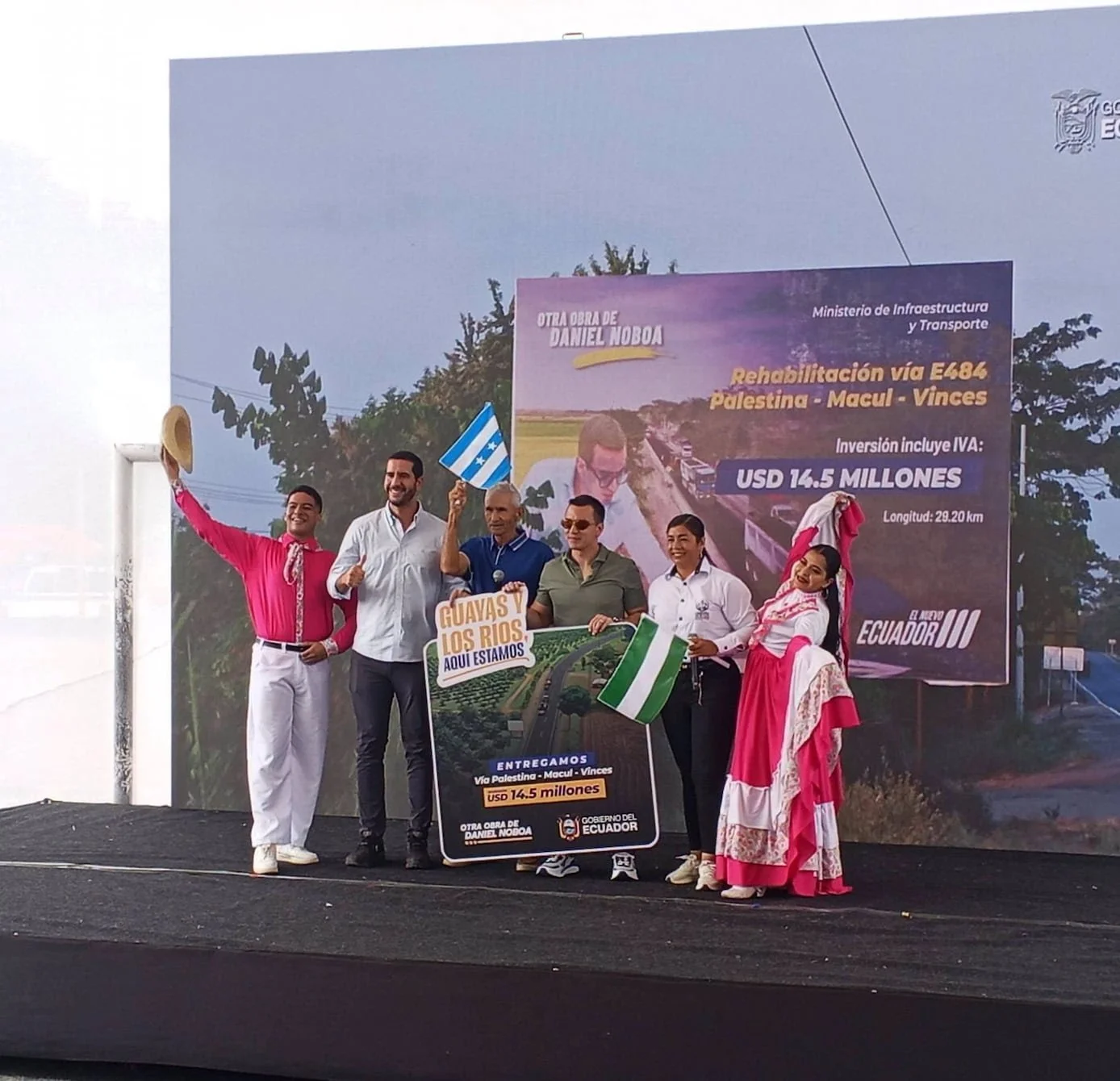 Daniel Noboa entrega la rehabilitación de la vía Palestina-Macul-Vinces, ruta clave entre Los Ríos y Guayas
