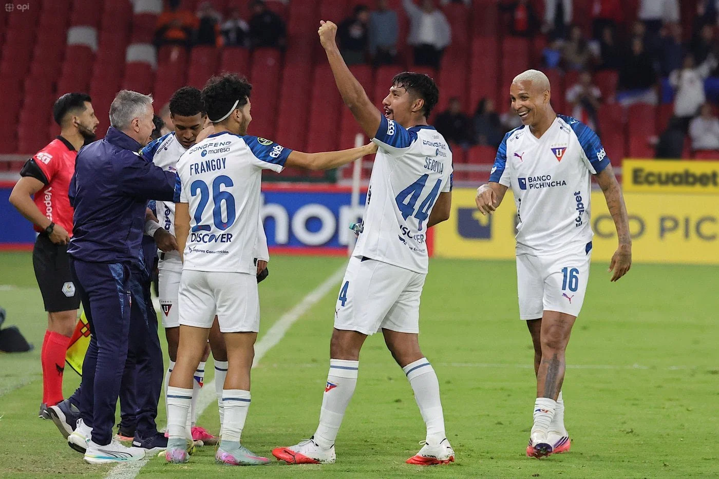 Emelec se complica y queda al borde del hexagonal de descenso
