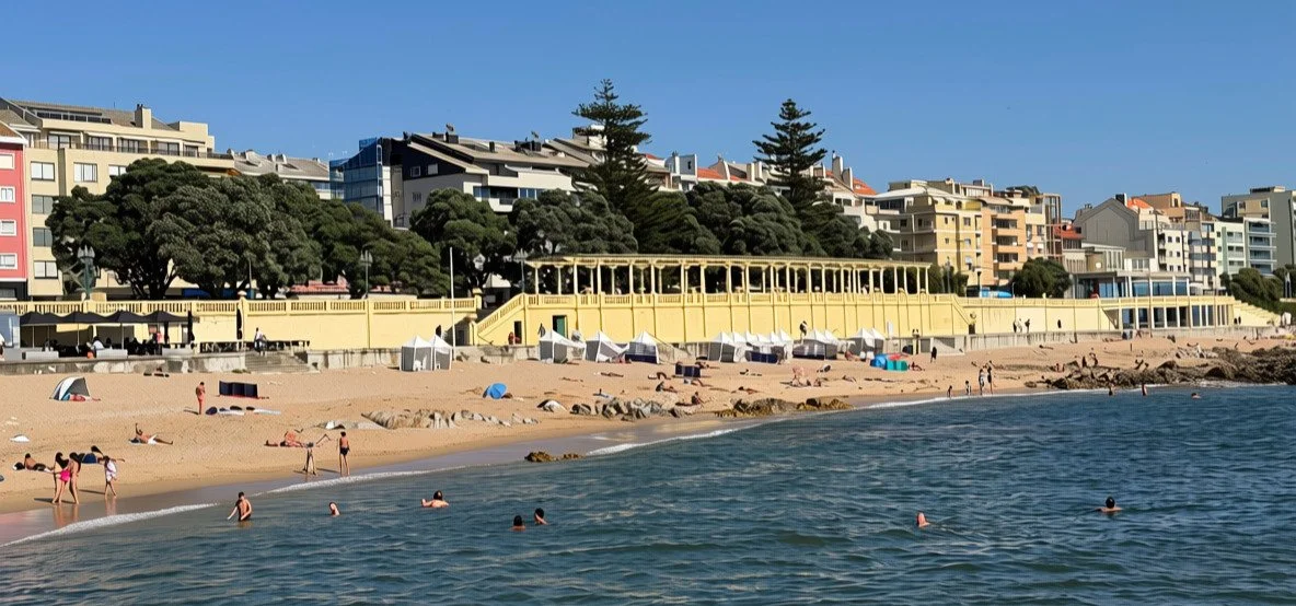 Image of a beach in Porto