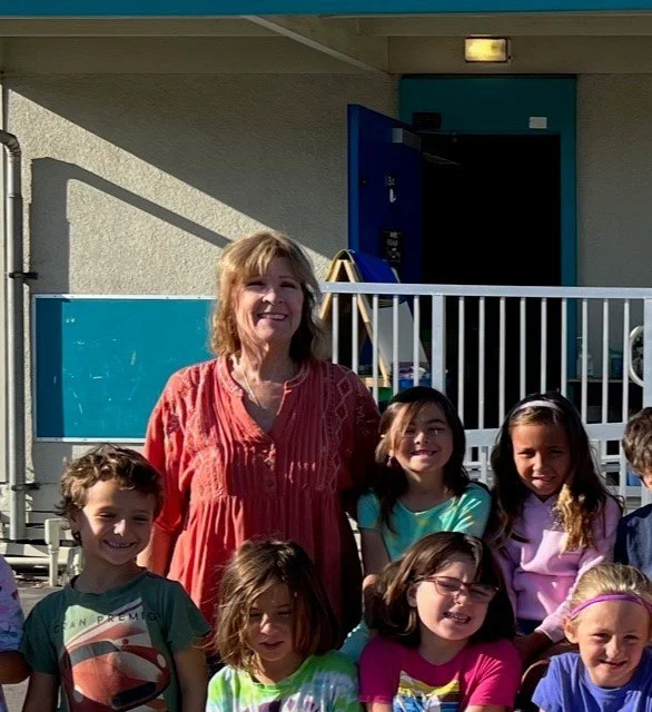 Raise Your Hand for First Grade Teacher, Mrs. Richie!