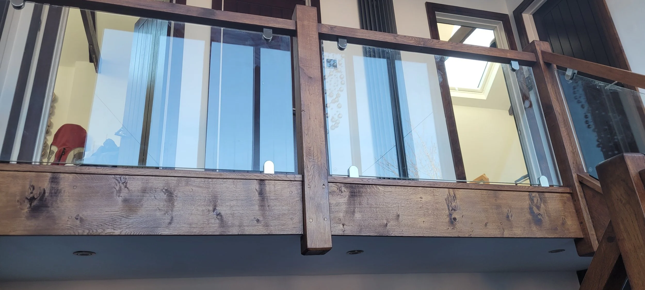 Solid Oak Staircase with Landing & Glass Balustrade