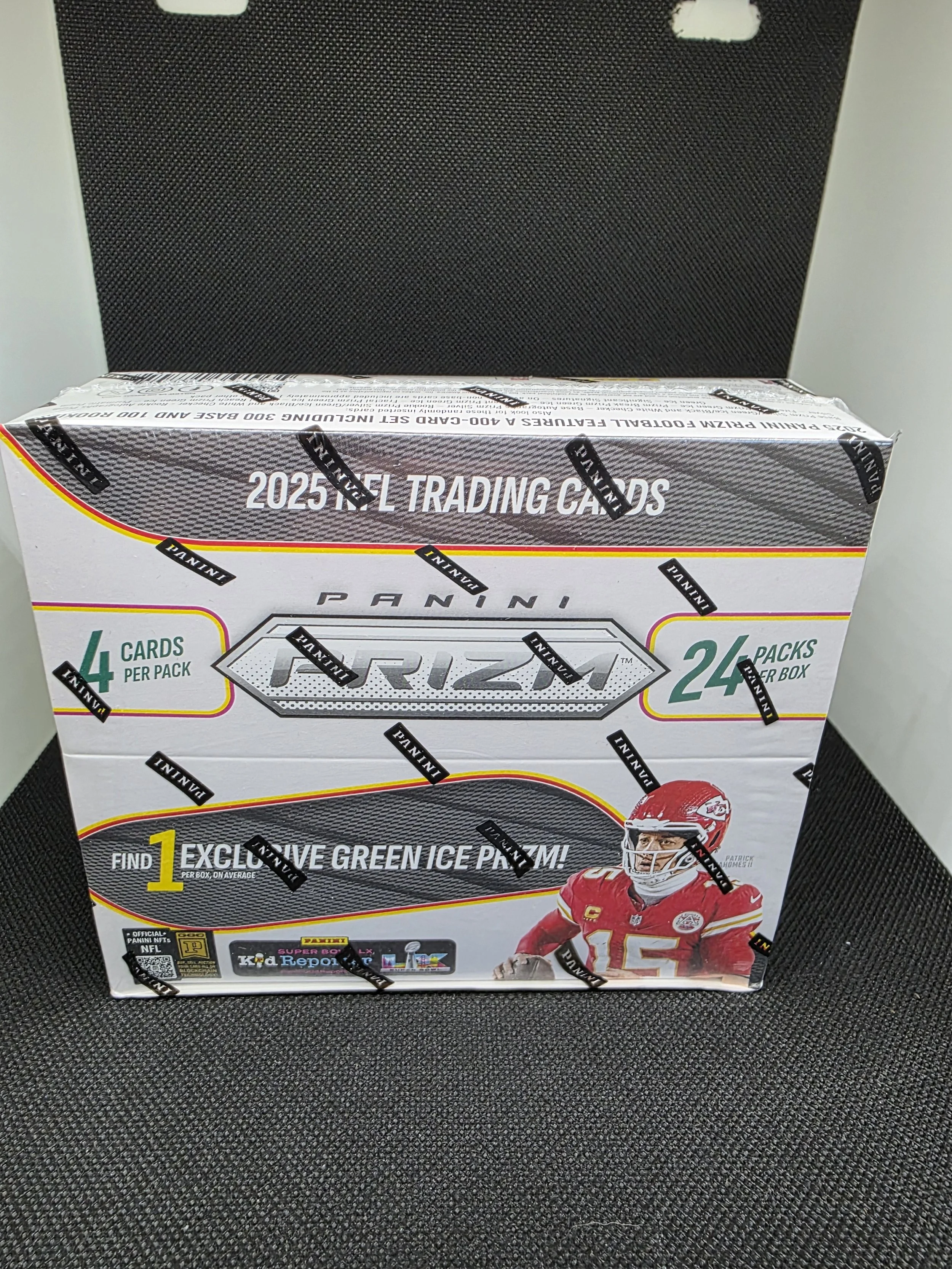 2025 Panini Prizm NFL Football Retail Box – Green Ice Prizm