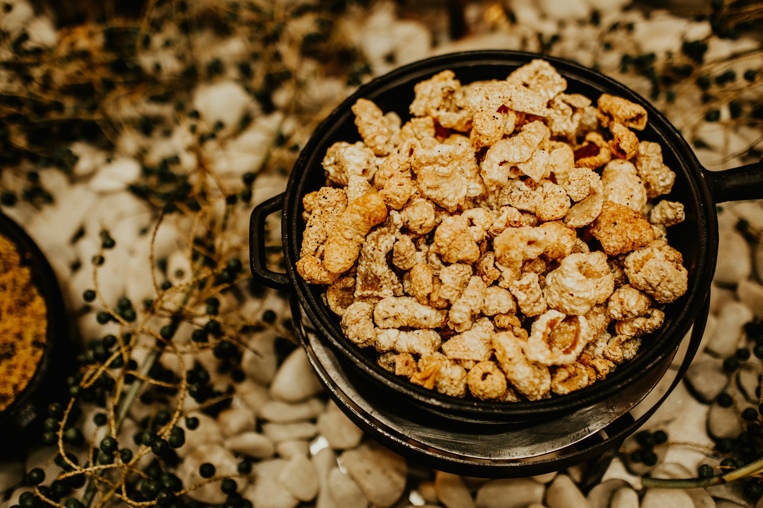 Frankincense Latin Name: Boswellia Carterii Oil Resin. tapped from the Boswellia tree and steam-distilled into oil, frankincense has been valued for millennia for its warm, balsamic scent and its place in ritual and remedy alike. 
Why it works: Softe