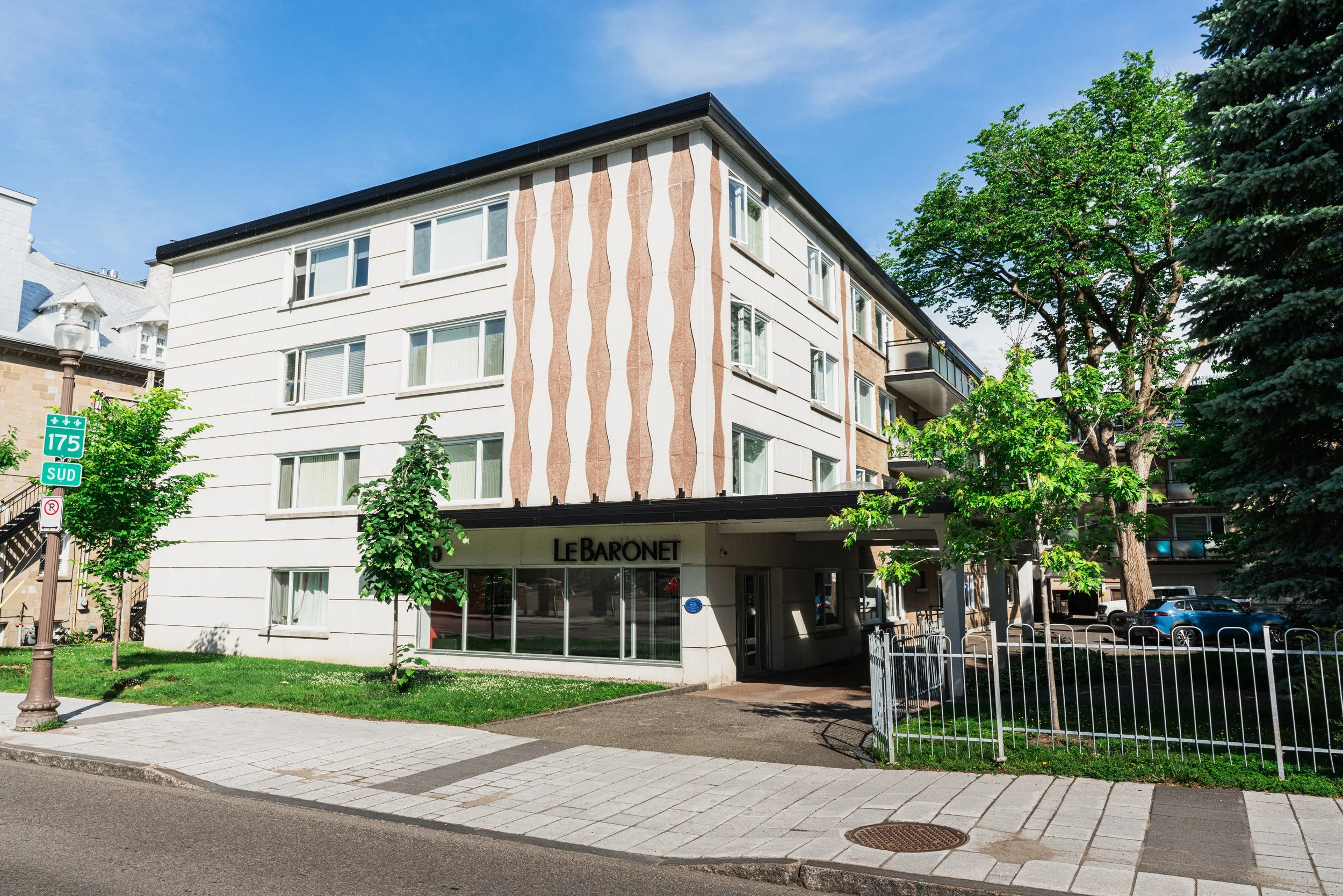 110 grande allée facade