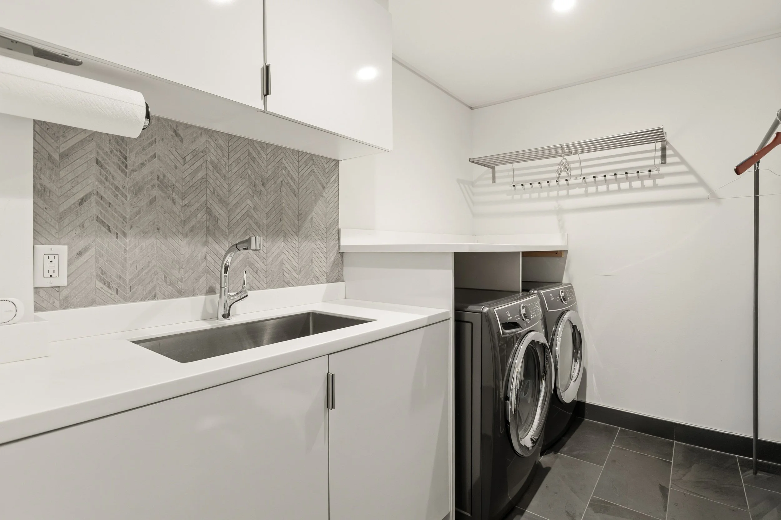 557201broxburnrd0229.jpg