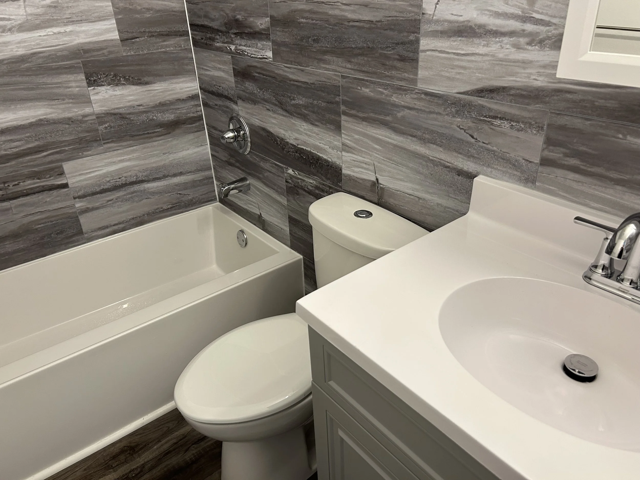 Rental Turn Over Bathroom. We Steam Clean Every Surface To Completely Sanitize The Room.