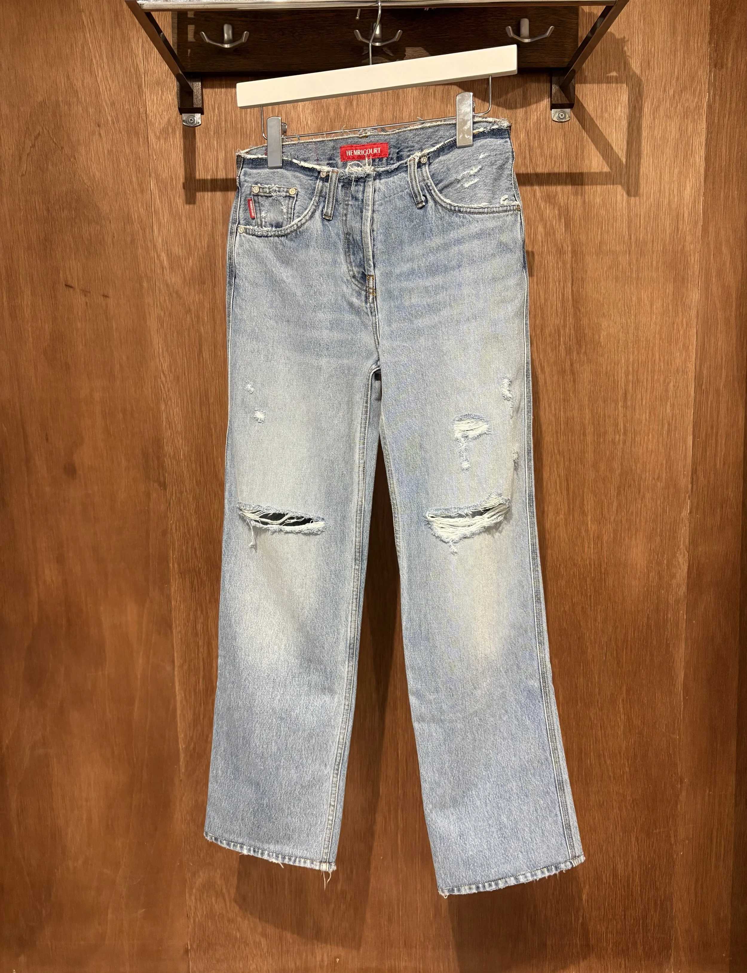 WAISTLESS DESTROYED JEANS