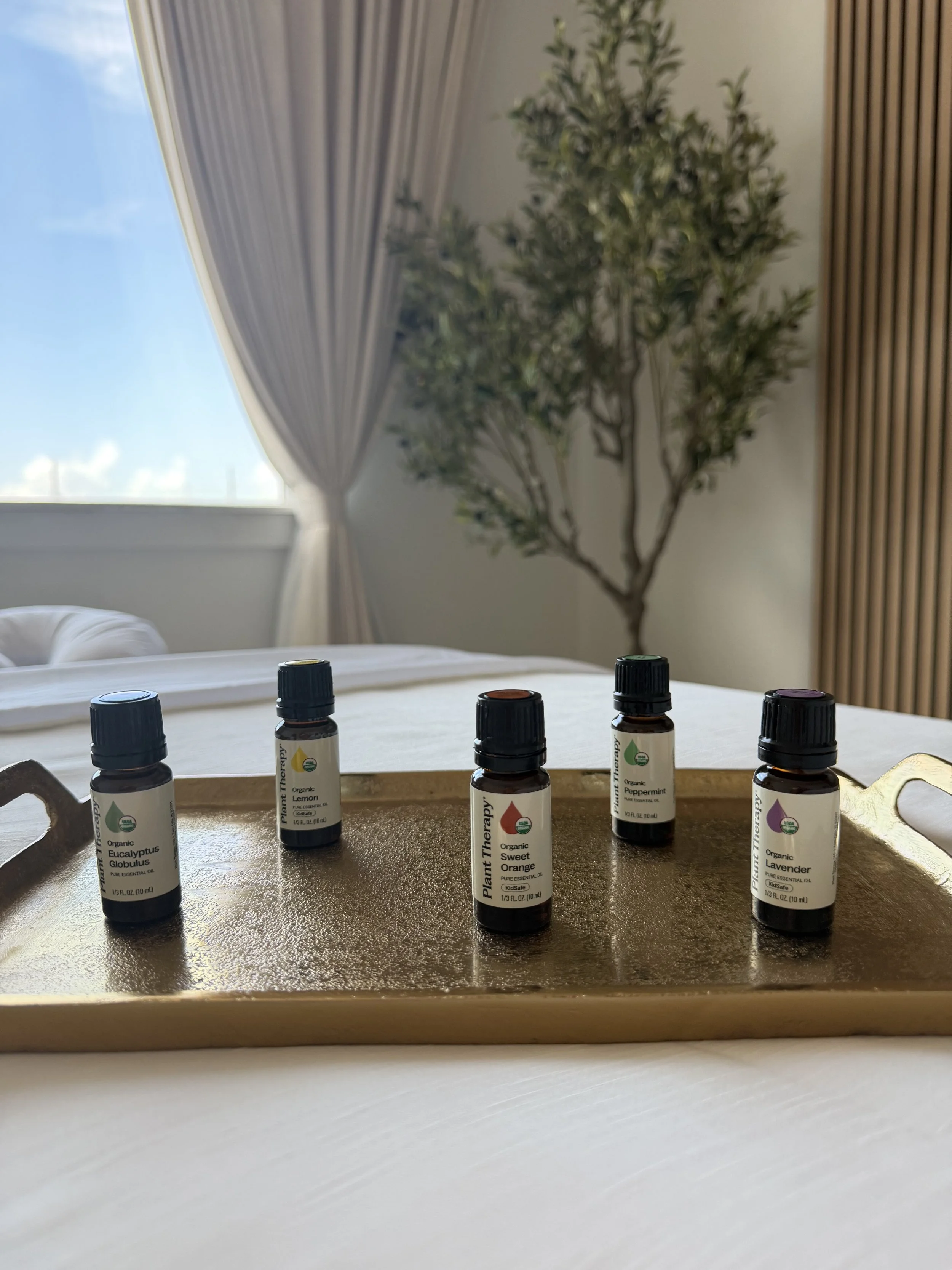 Organic aromatherapy essential oils for massage at Silent Flow Boutique Spa