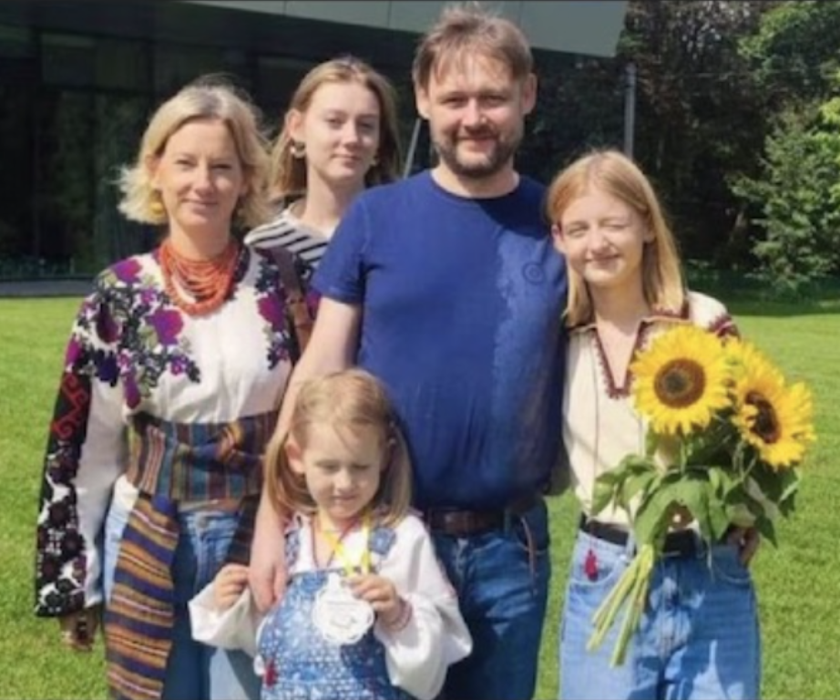 NEWS FROM UKRAINE: DEADLY AIR STRIKES