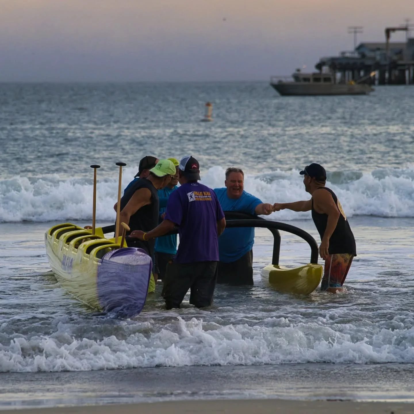 Love these shots @cmck_creative got last night showing the teamwork it takes just to get the boats off the beach and back to the Pale Kai palapa.