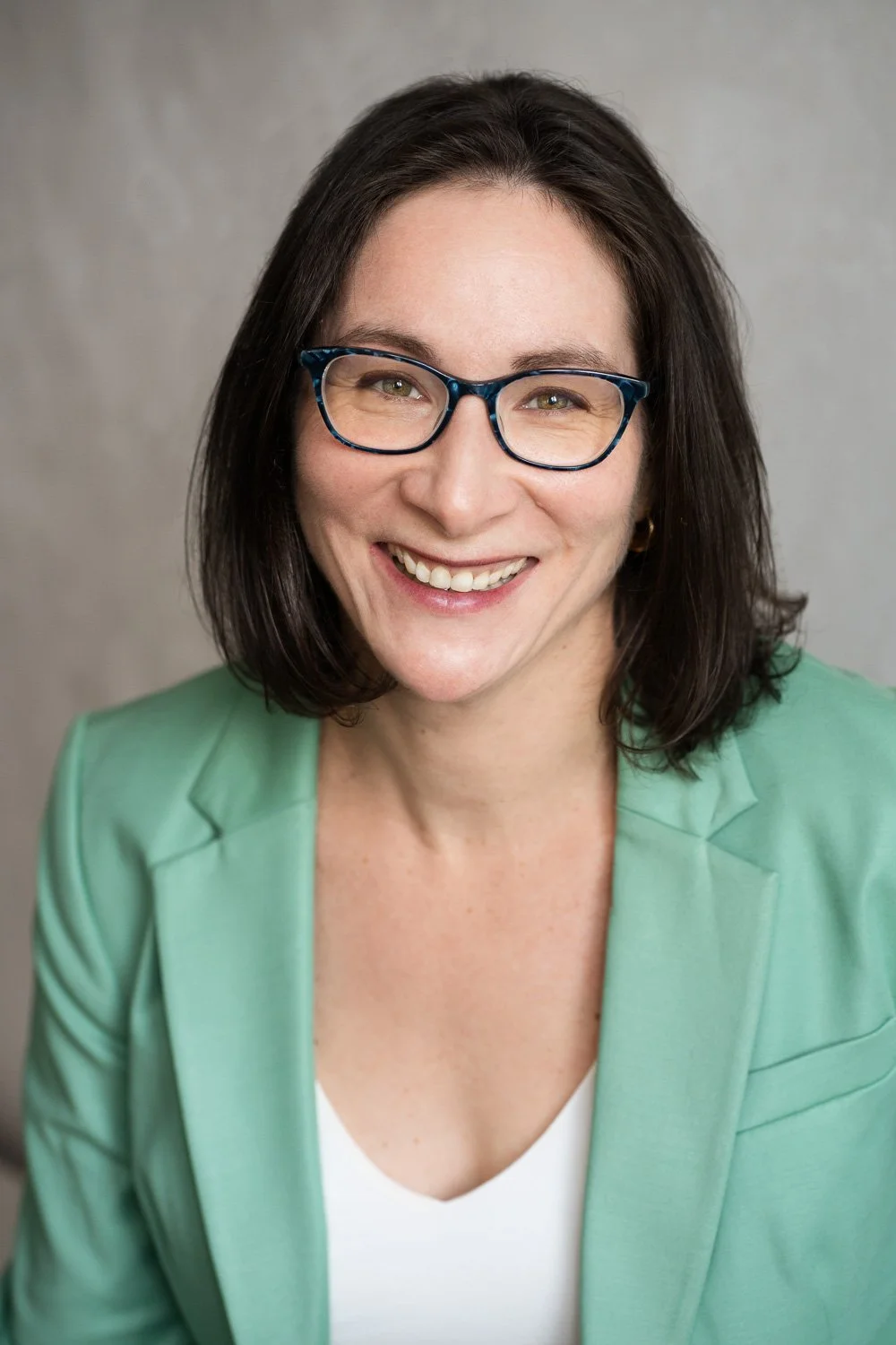 headshot of associate at corporate firm