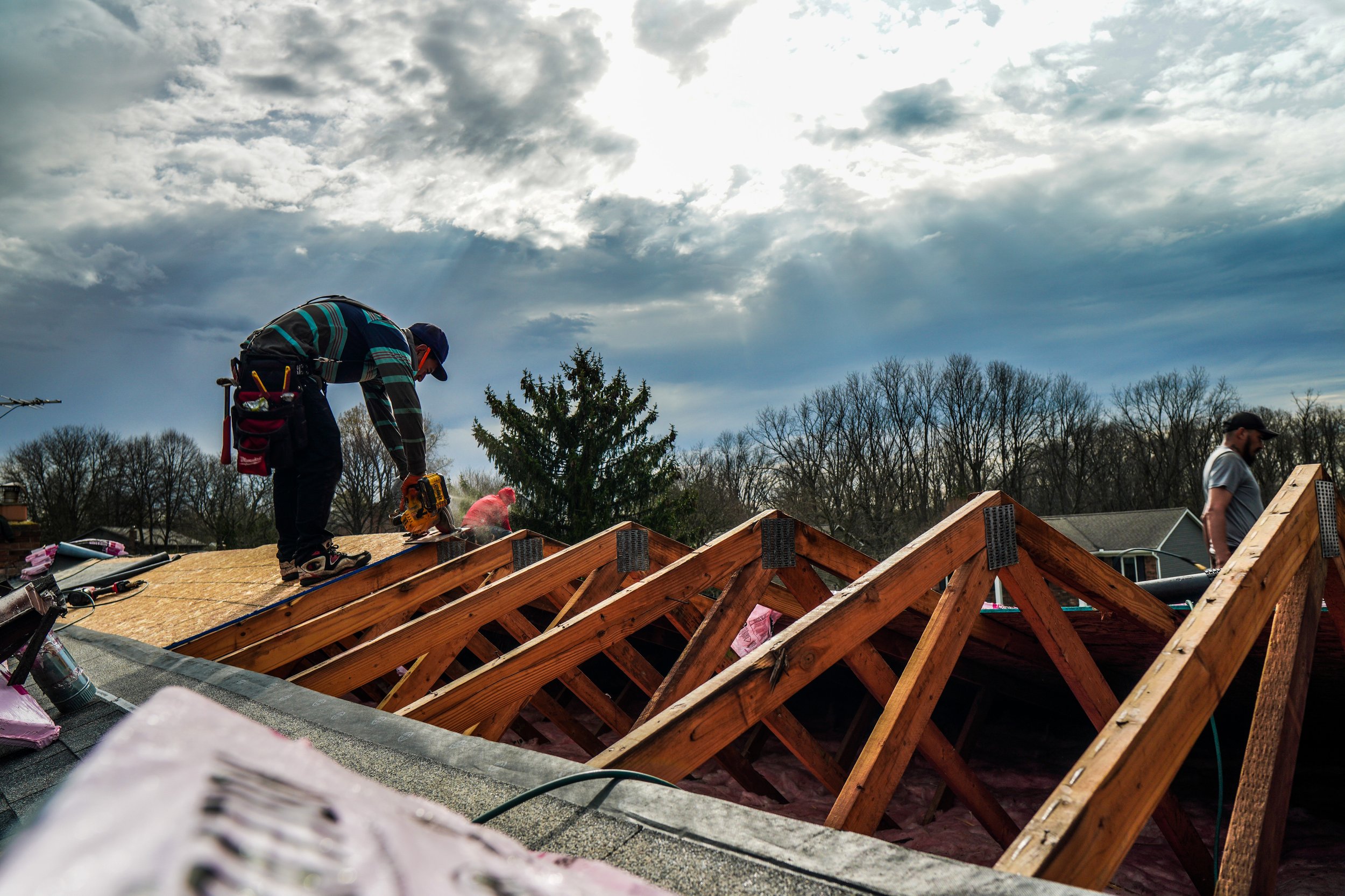 Why Do Contractors Stop Answering Calls? And How Do You Pick One Who Won’t Vanish?