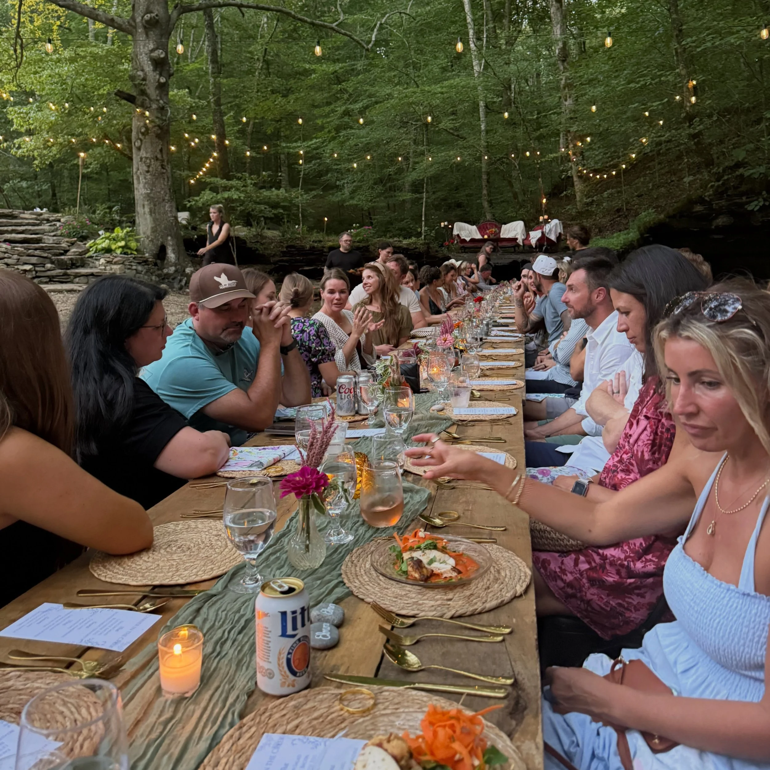 In charming Leiper&rsquo;s Fork, Tennessee, we pulled up a chair at a long table set right in the creek.  Southern food, warm hospitality and our toes in the water. 

❤️ Great food and great event by @bamfoods_cateringandevents