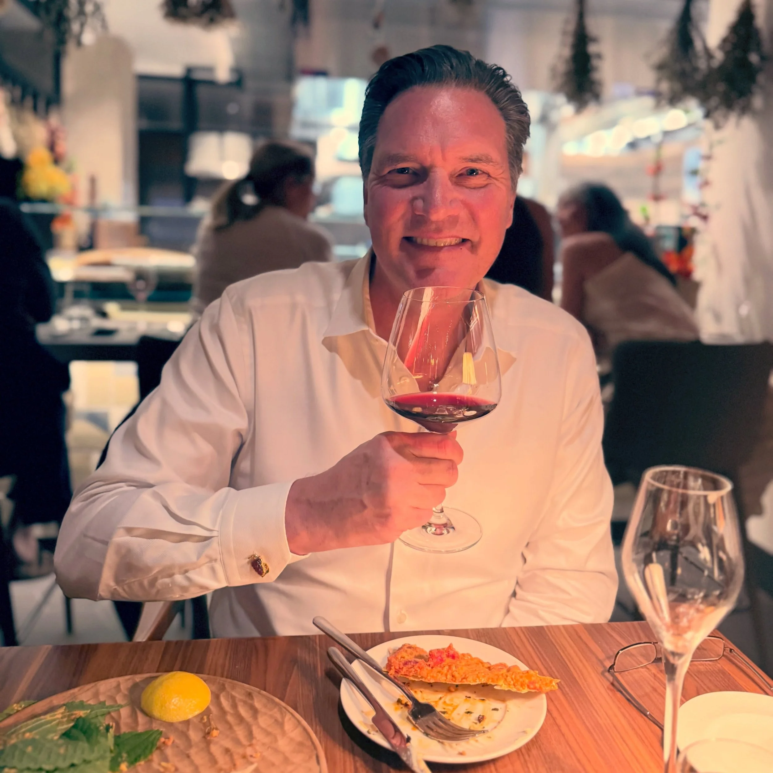A wonderful side trip to Healdsburg, where the team at @appellation_healdsburg welcomed us with incredible hospitality. ✨

Yoga, cocktails, art and poolside relaxation set the tone for a perfect getaway, complemented by fresh, seasonal ingredients fr