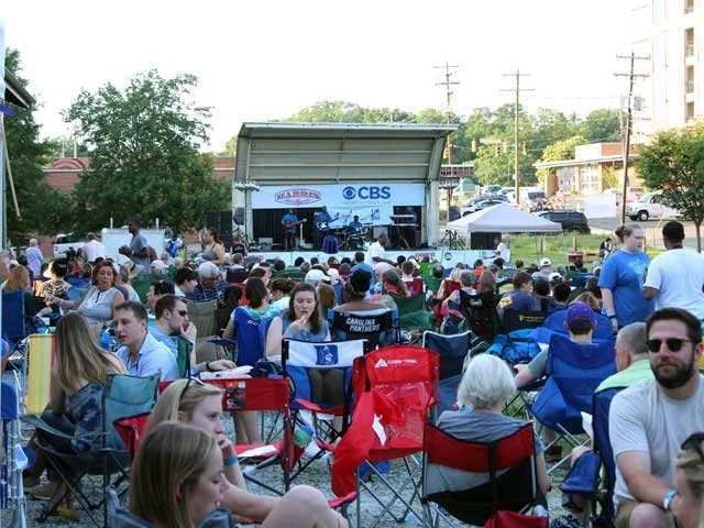 Stage&Crowd2.jpg