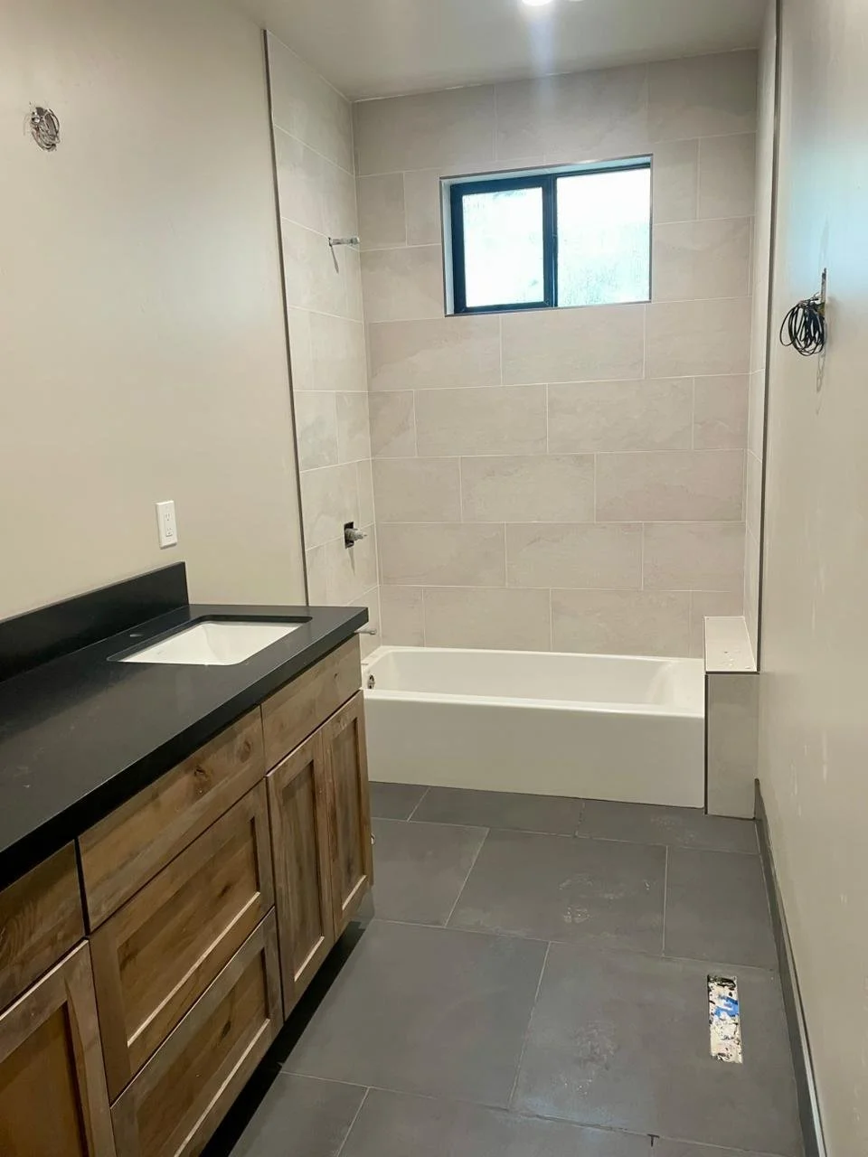 bathroom_porcelain_tile_SLT.jpeg