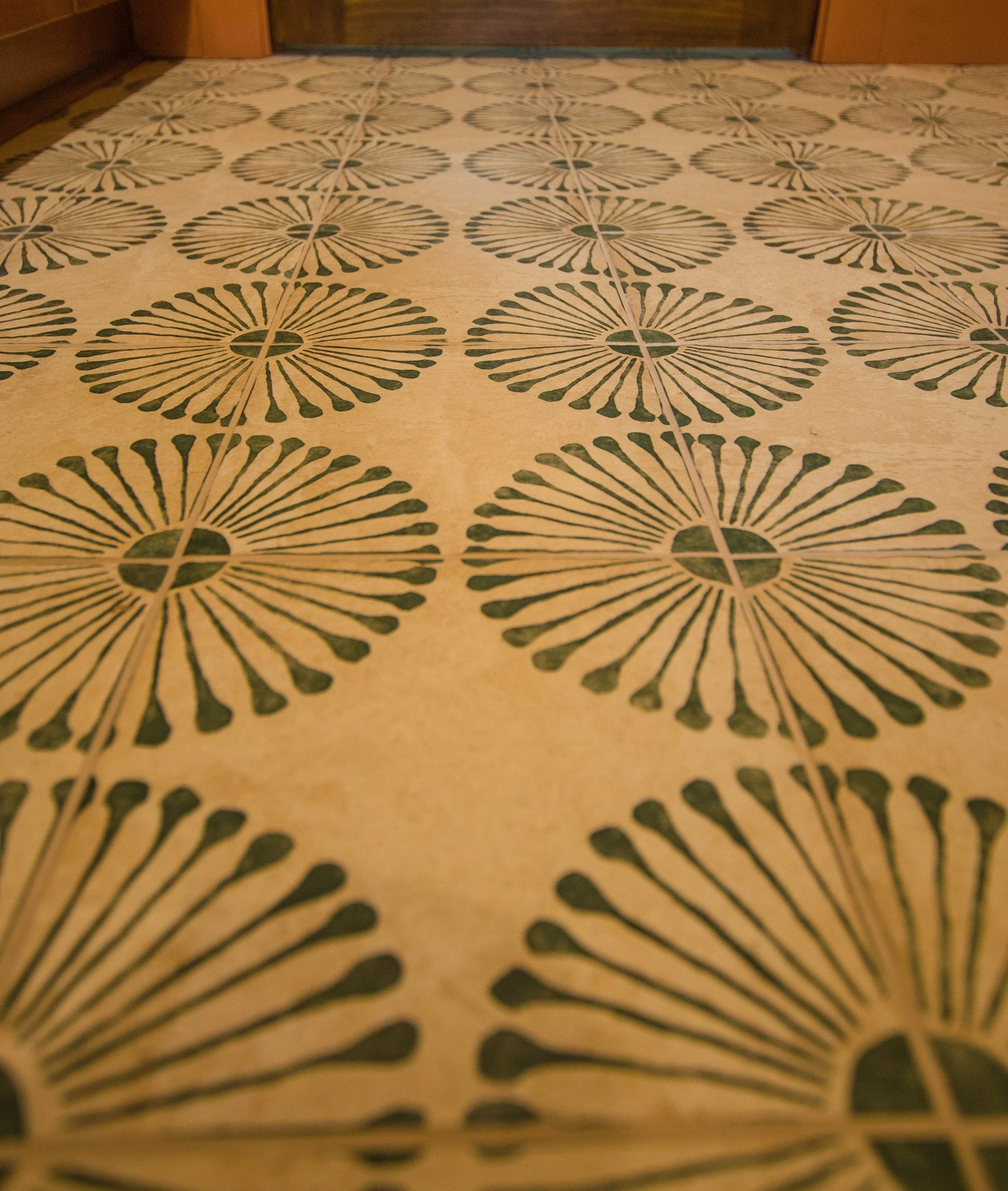 custom_patterend_tile_floor_california.jpg
