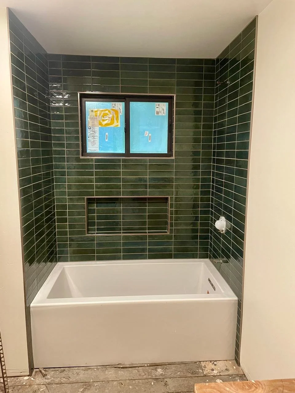 subway_tile_bathtub_SLT.jpeg