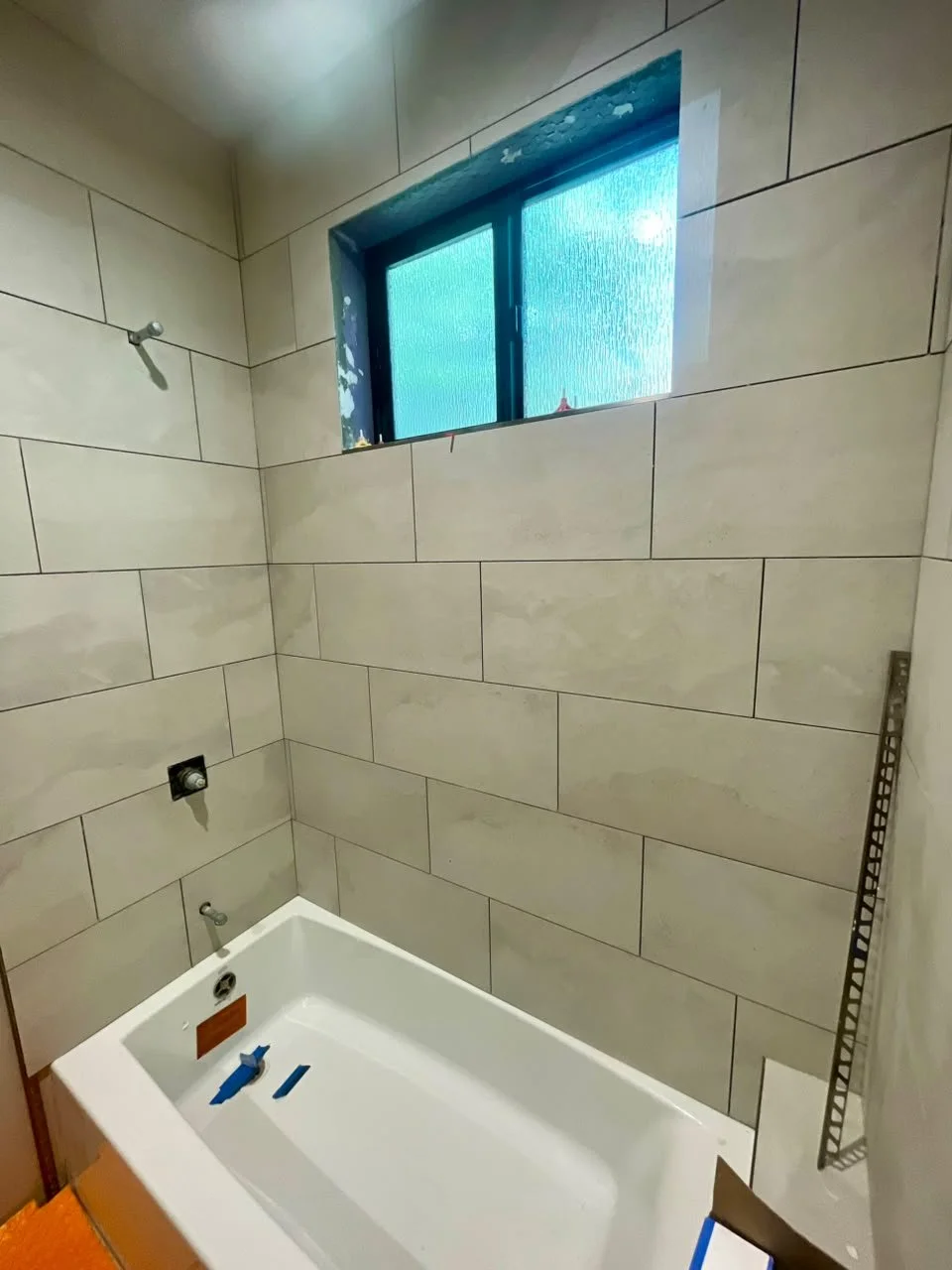 full_tub_tile_install_california.jpeg