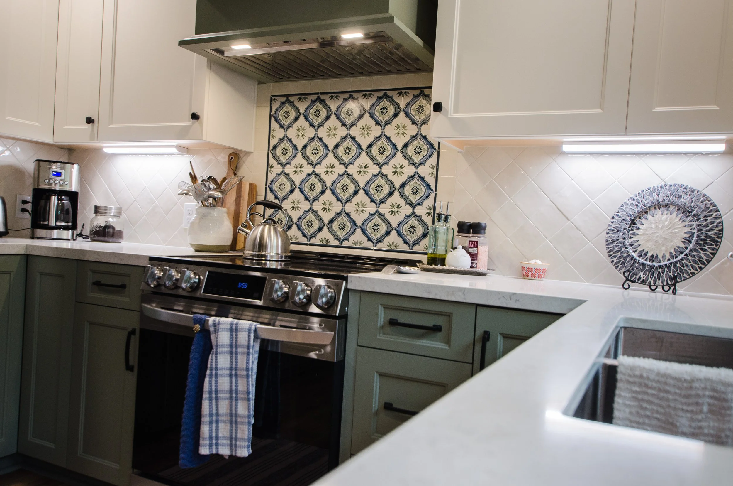 hand_designer_kitchen_backsplash_california.jpg