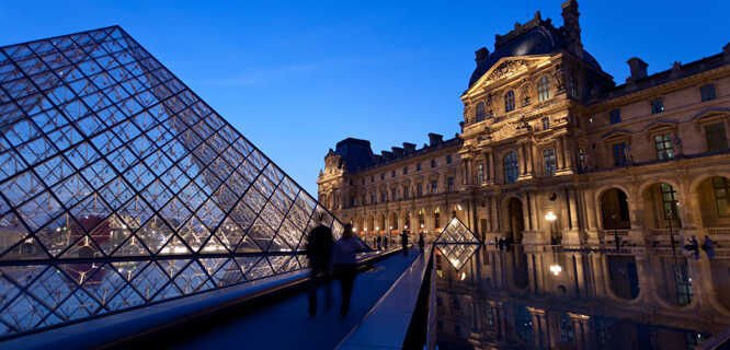 france-paris-louvre-at-dusk.jpg