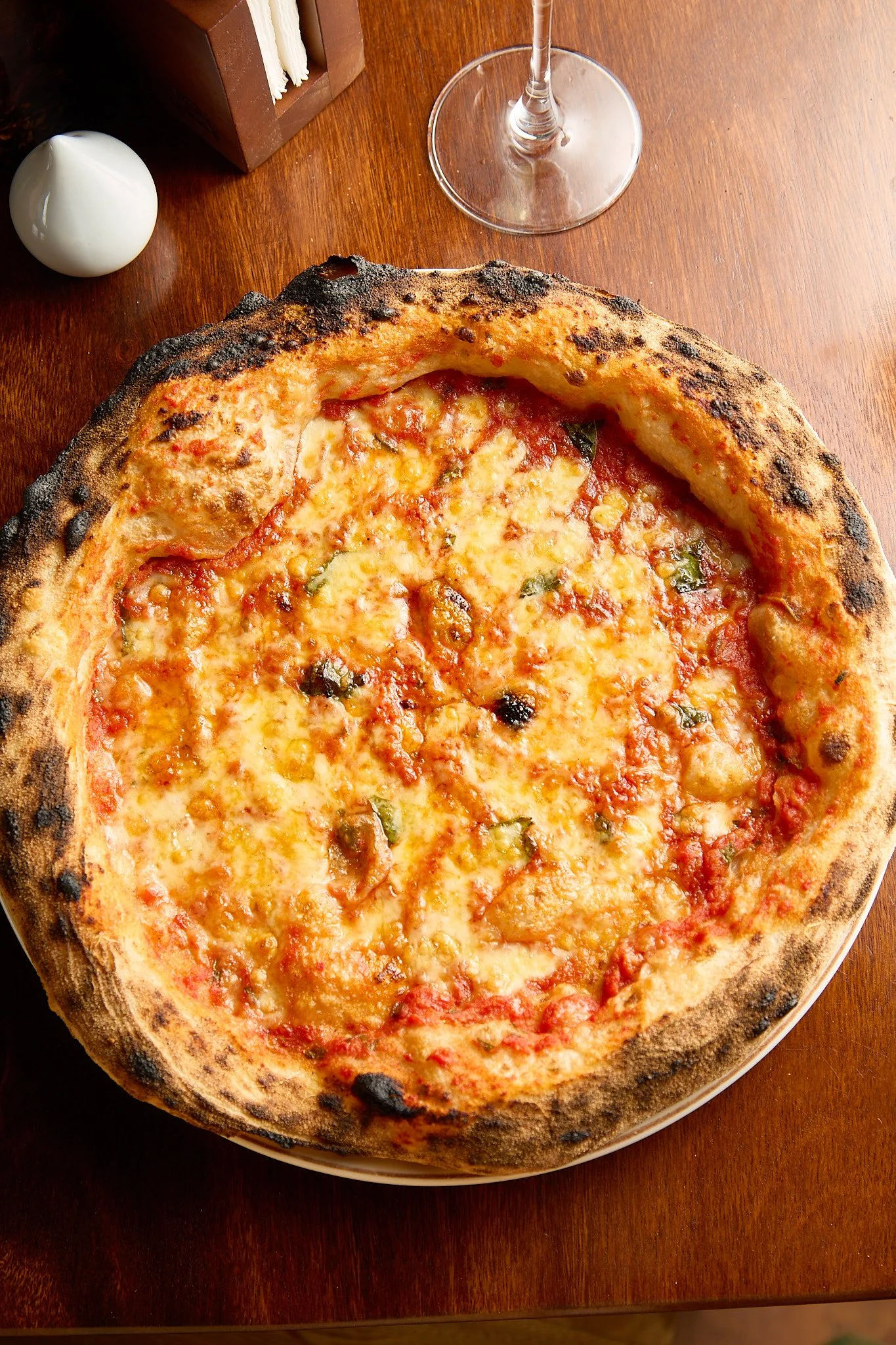 Margarita pizza at Pizzeria Cornicione Popoyo Nicaragua by photographer Manuela Monte
