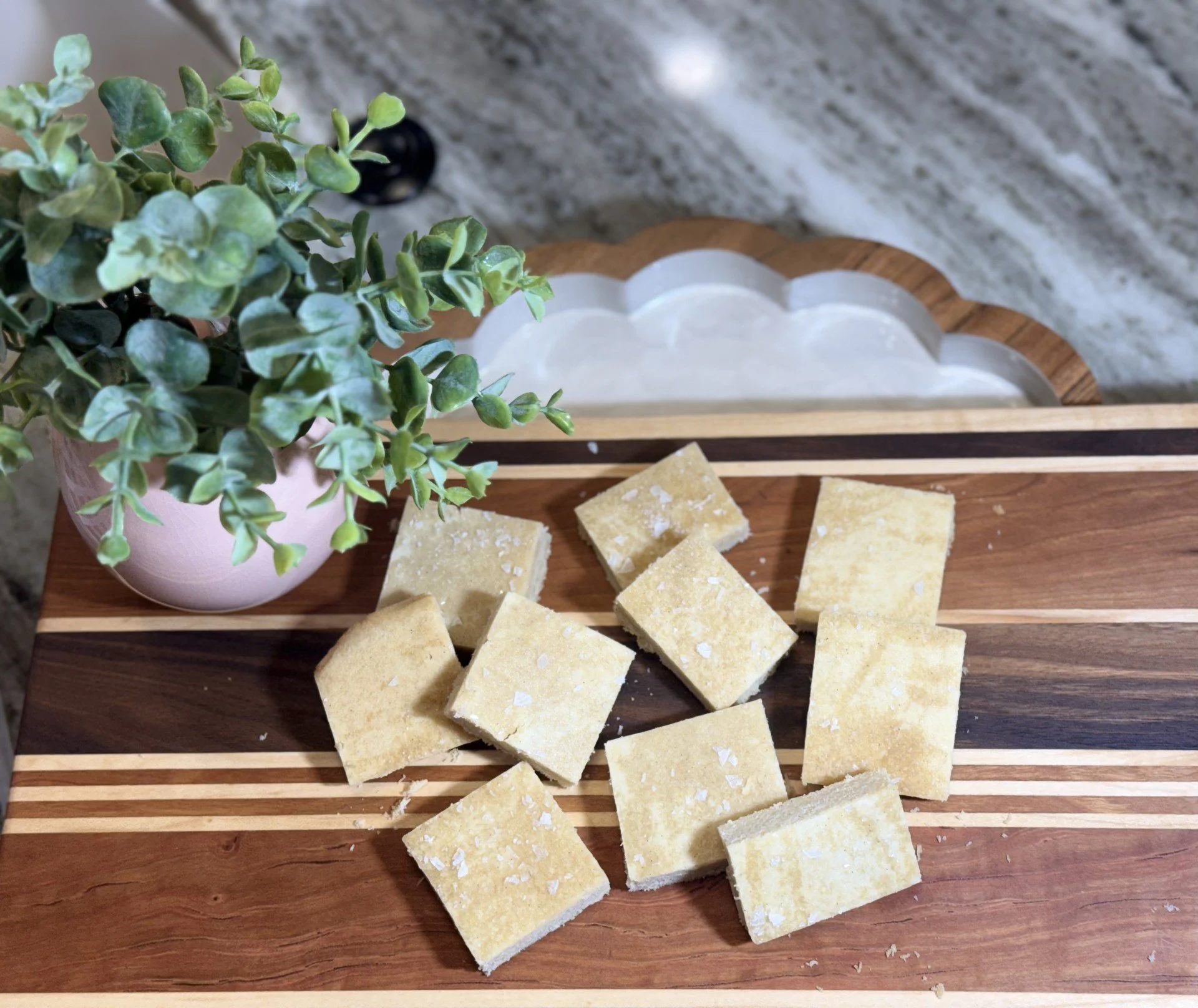 Warm Honey Vanilla Shortbread Cookies
