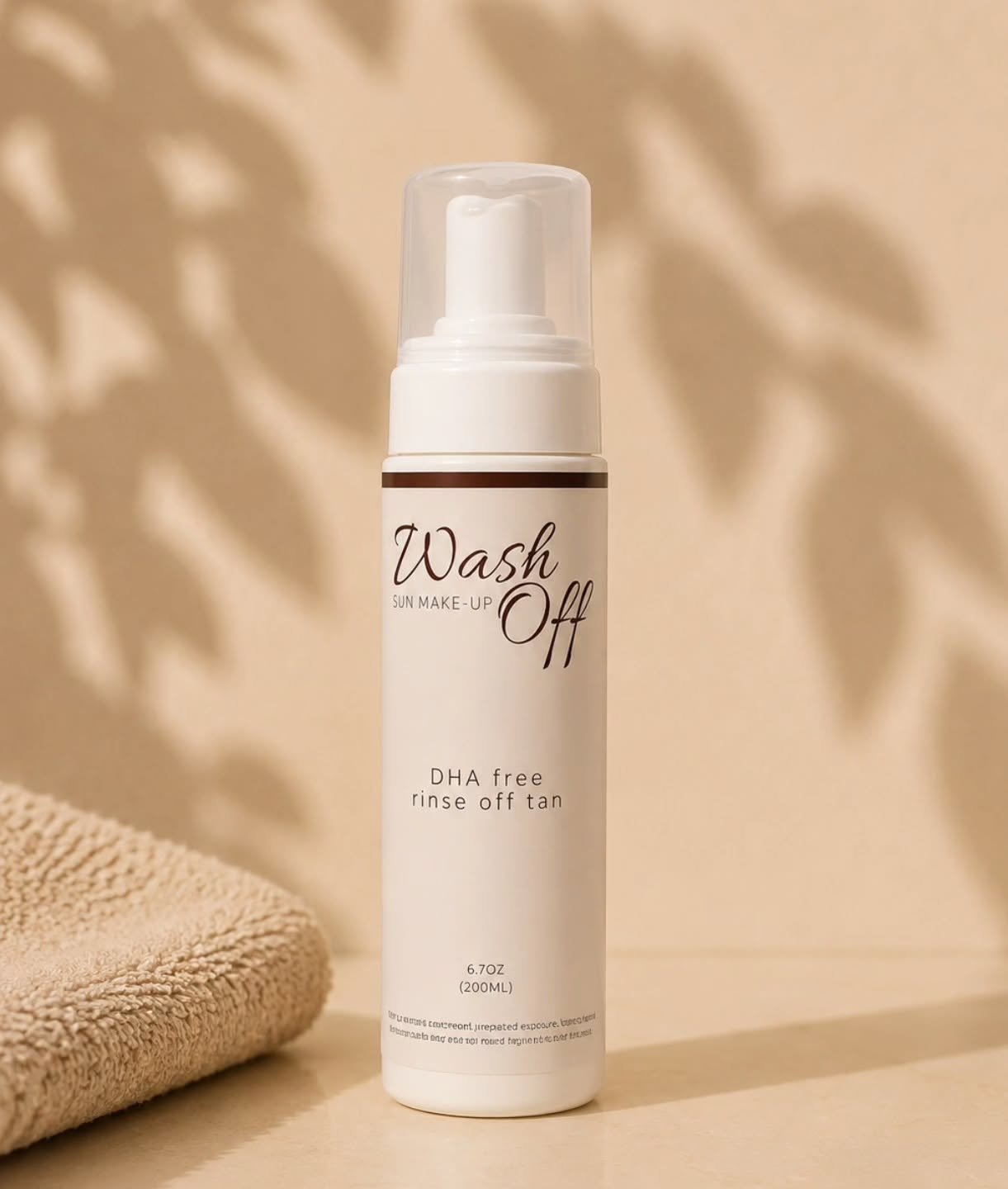 A transfer-resistant bronzing mousse designed for instant color whenever your skin needs a quick glow boost. This DHA-free formula delivers natural-looking bronze color that applies smoothly and washes off at the end of the day &mdash; perfect for la