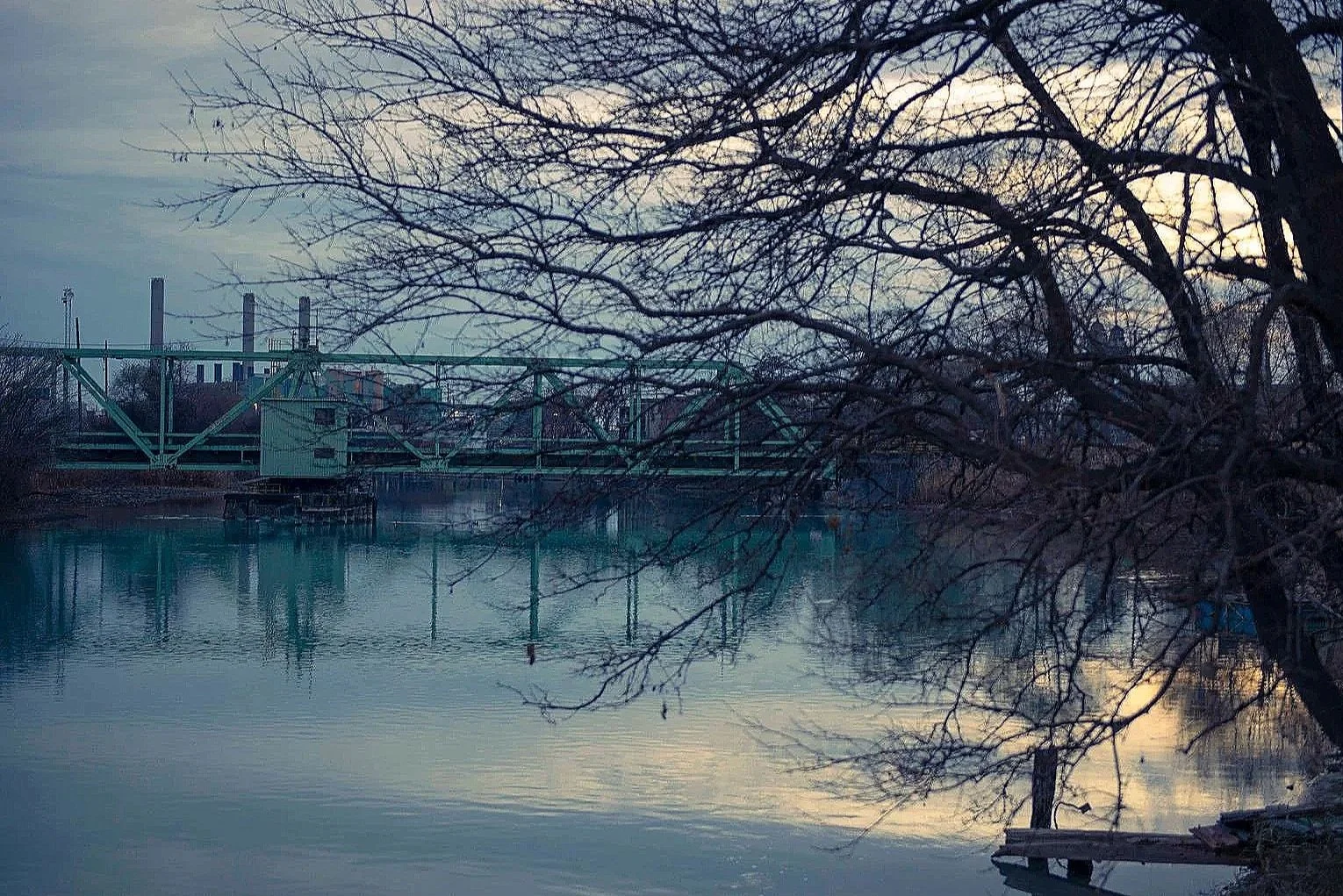 City_Colour_sm100_uxga.jpg