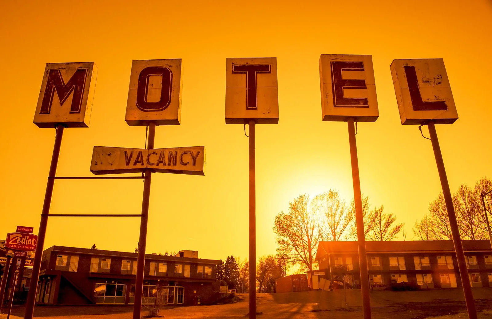 HotelMotelOrange_original_uxga.jpg