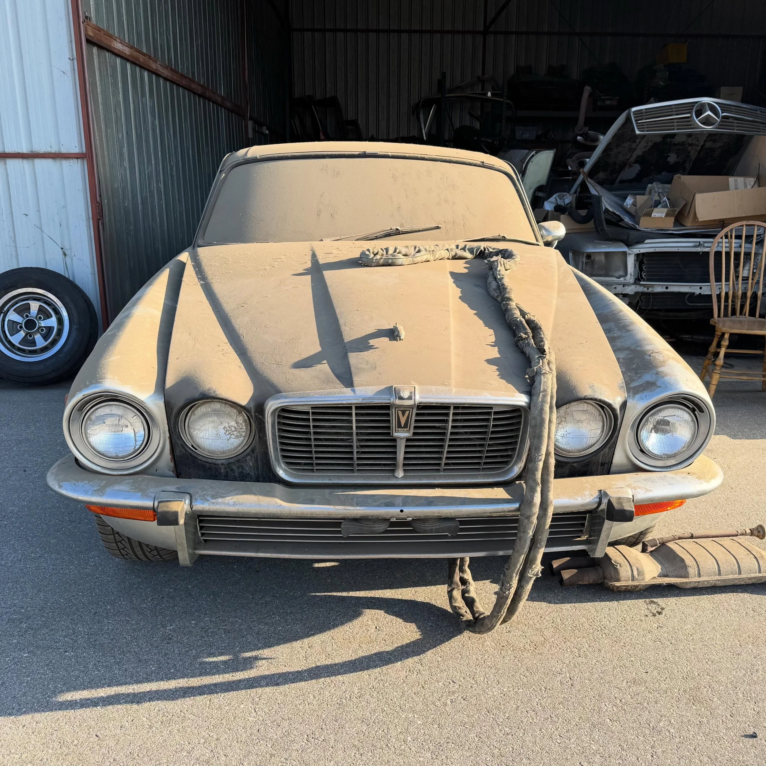 Flip or Scrap? #flipscraporbuild #shaguar #xjc #barnfind #jaguarxjcoupe