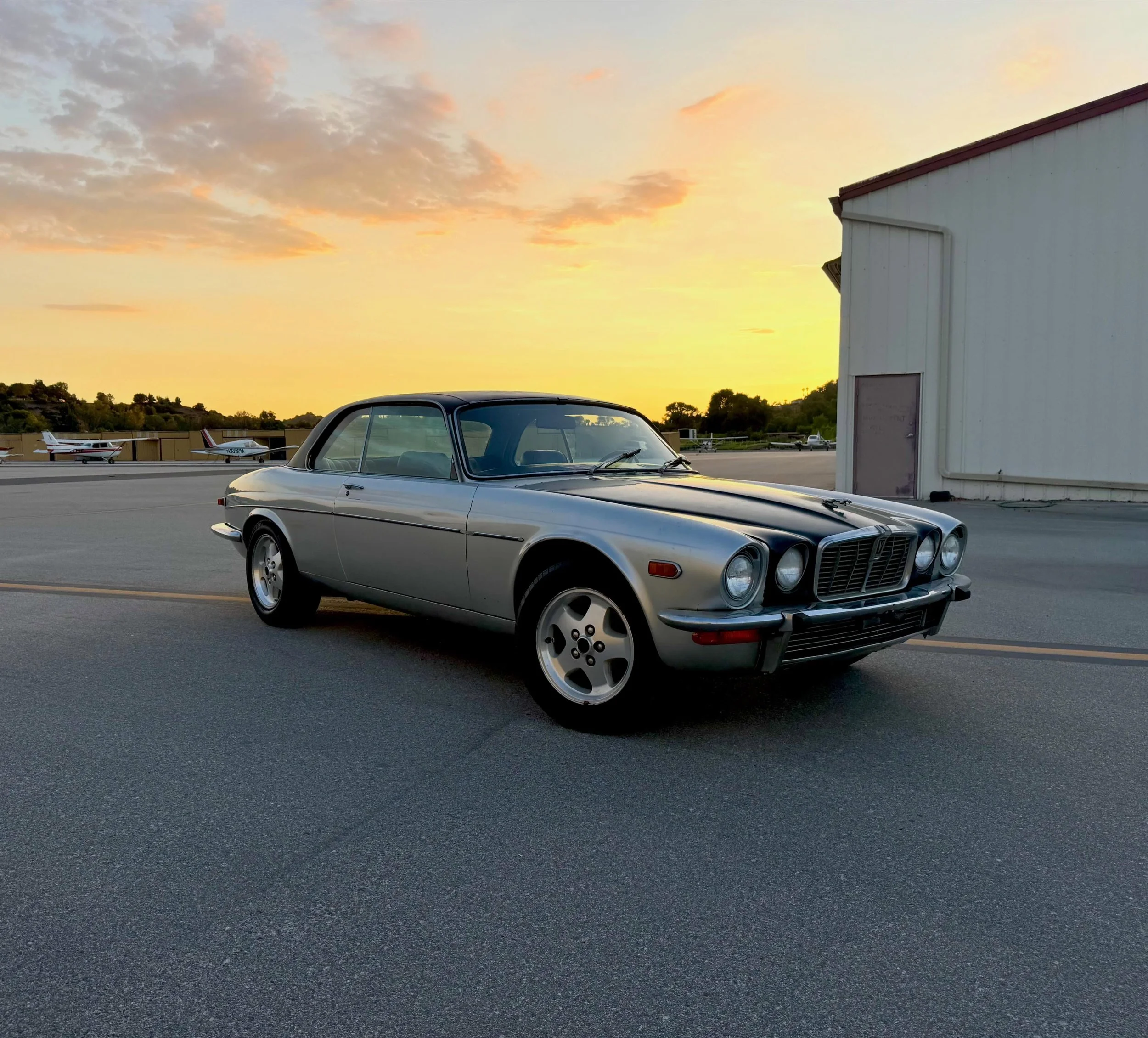 My favorite part. 1975 Jaguar XJC6 #shaguar #jagusa #goldenhour #moodindigo #flipscraporbuild