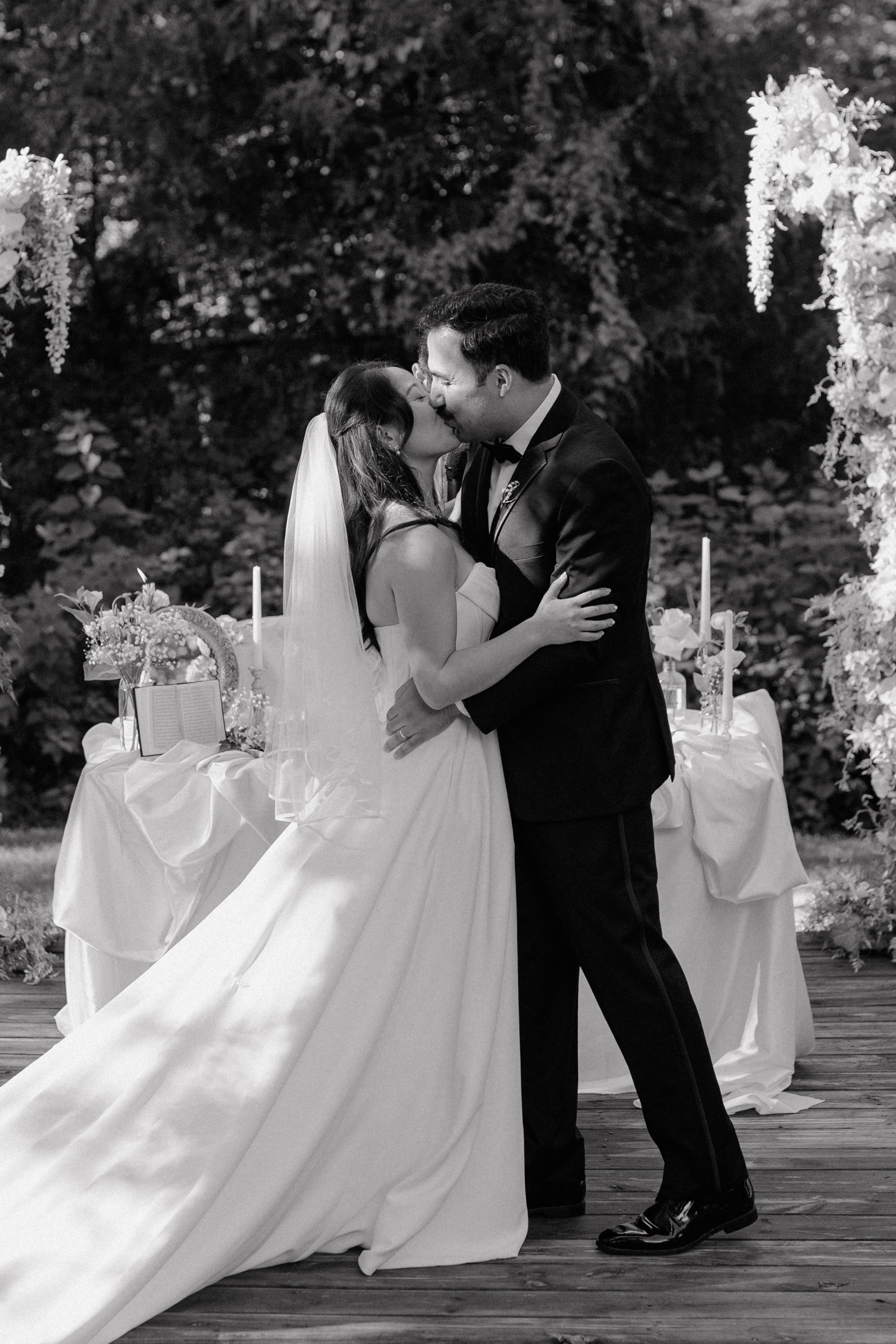 57_KindredBarnWeddingVinciBehdad2024FreckledFoxPhotography-779.jpg