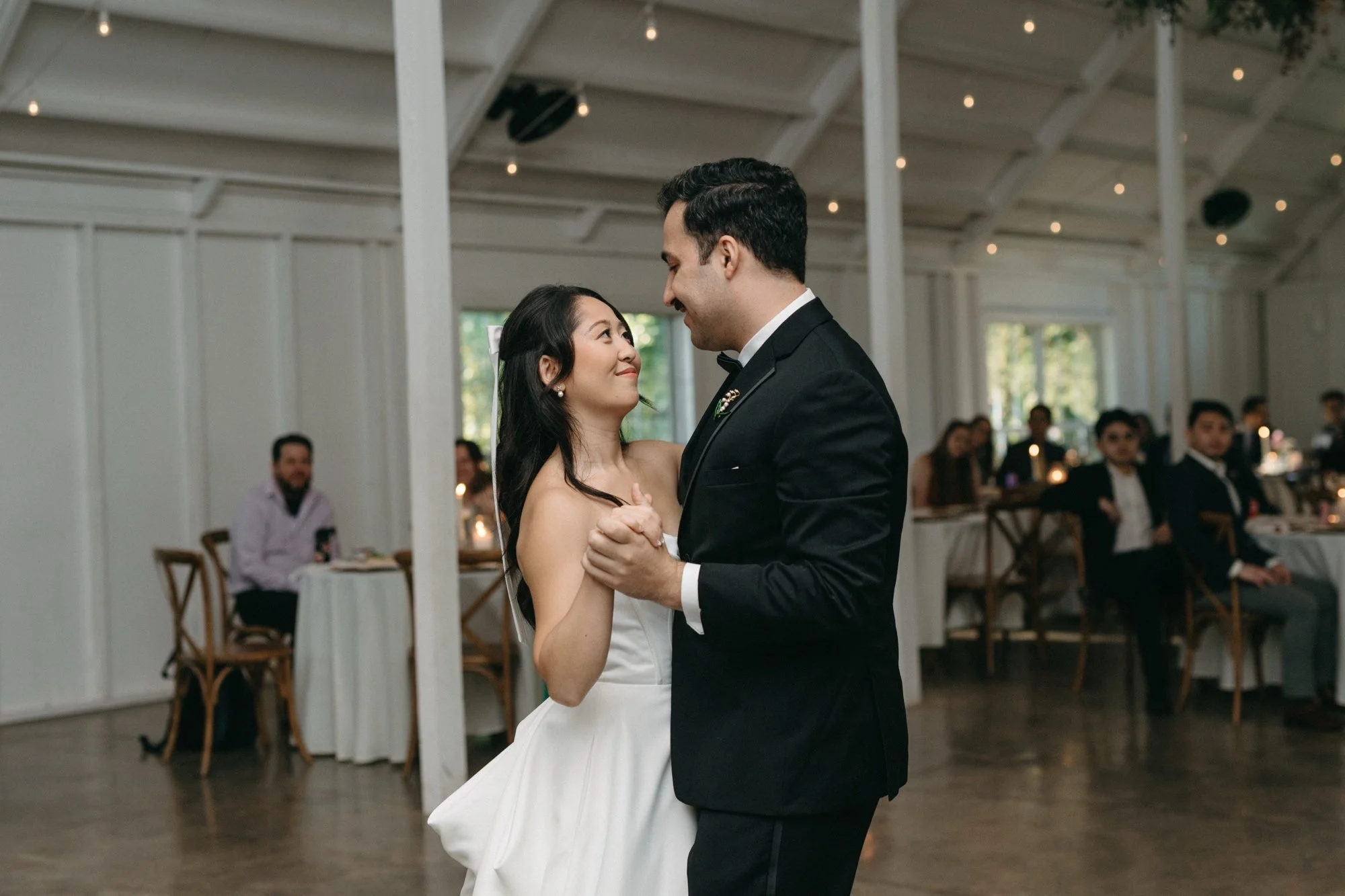 63_KindredBarnWeddingVinciBehdad2024FreckledFoxPhotography-864.jpg