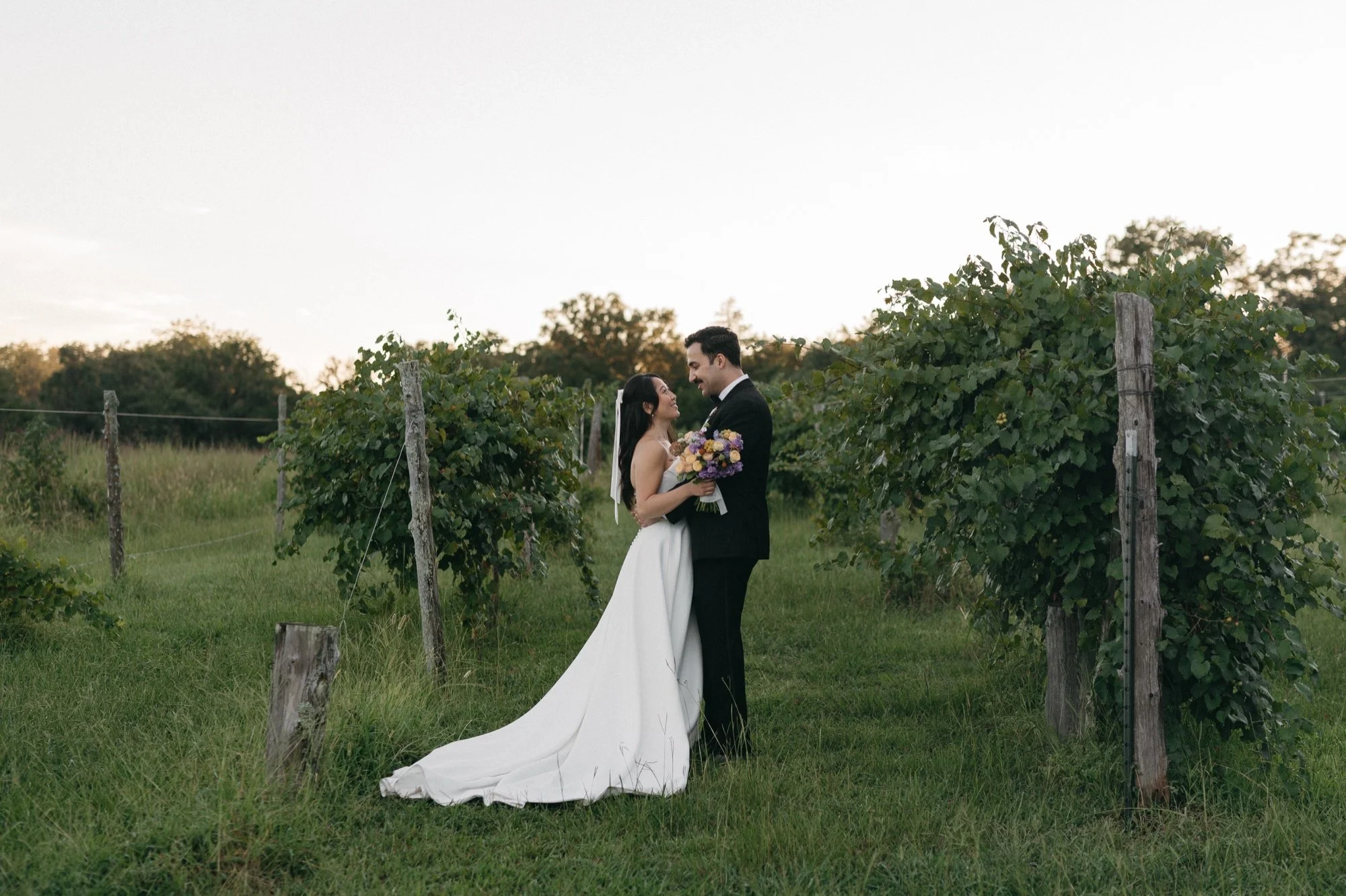 74_KindredBarnWeddingVinciBehdad2024FreckledFoxPhotography-945.jpg