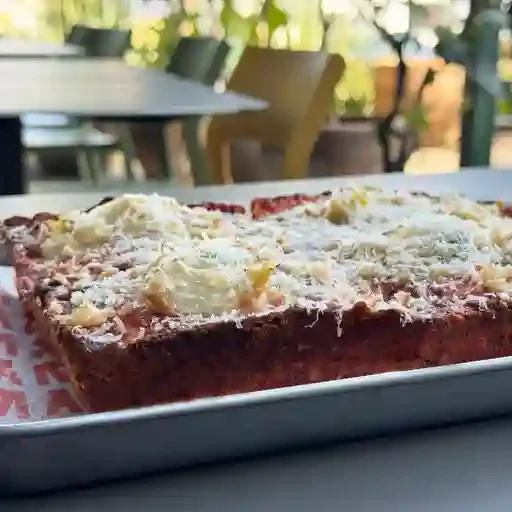 Pizza Detroit de Gorgonzola, Poro y Alcachofa