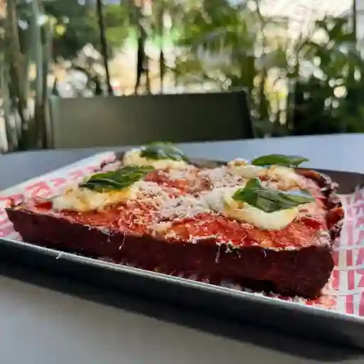 Pizza Detroit de Pepperoni con miel picante