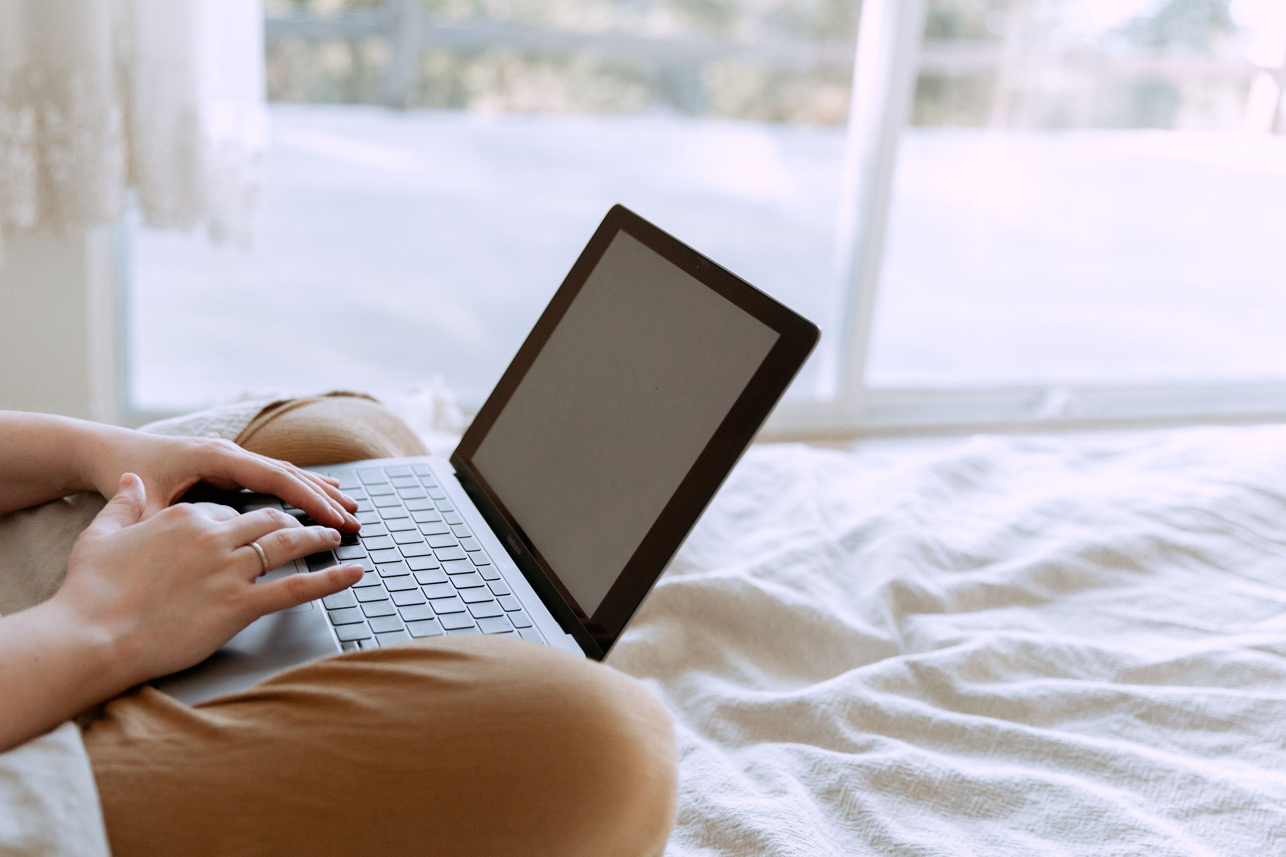 Online Therapy vs In-Person Therapy in California: Which Is Right for You?