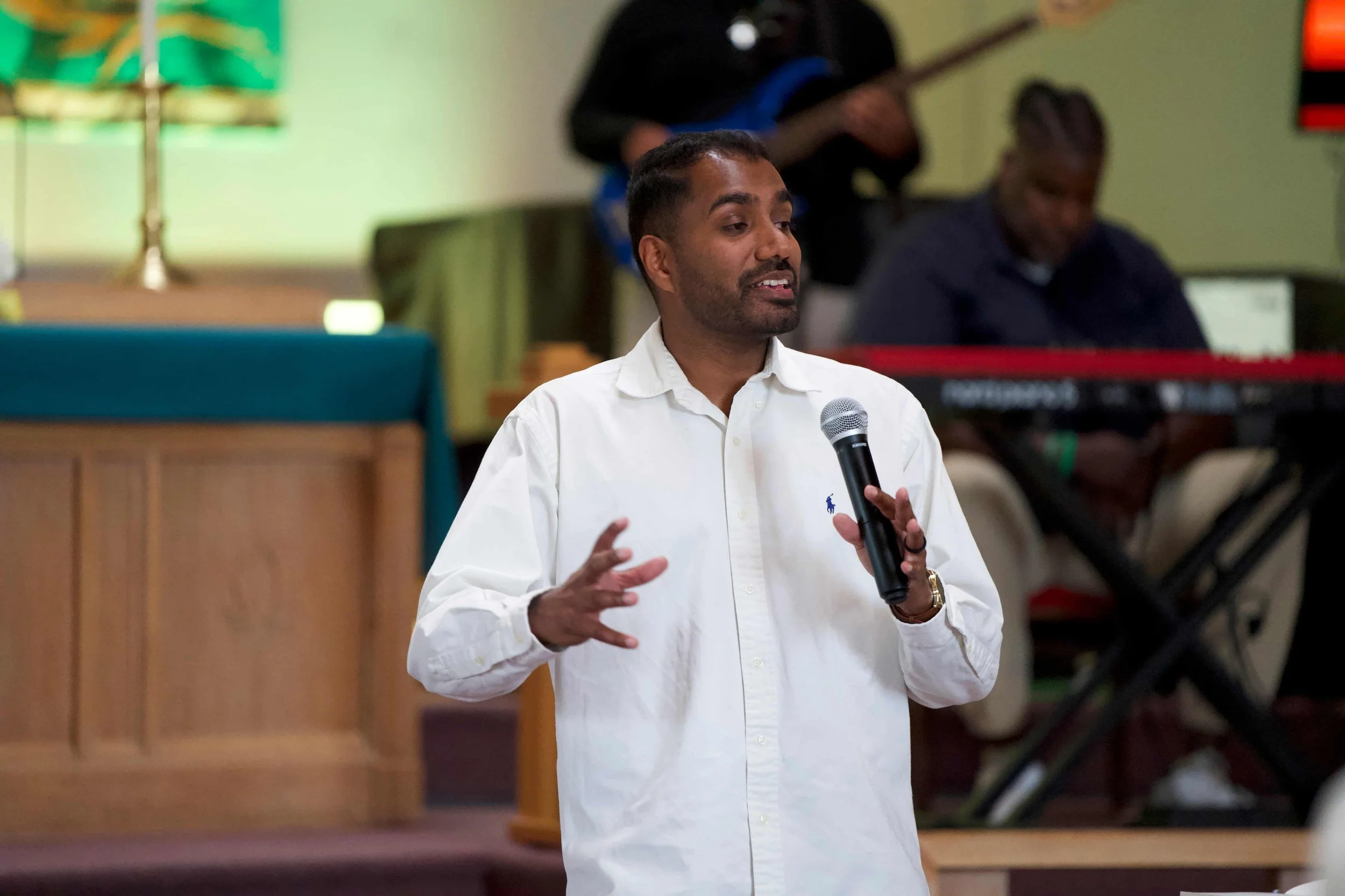 Pastor Anthony preaching at Revival House